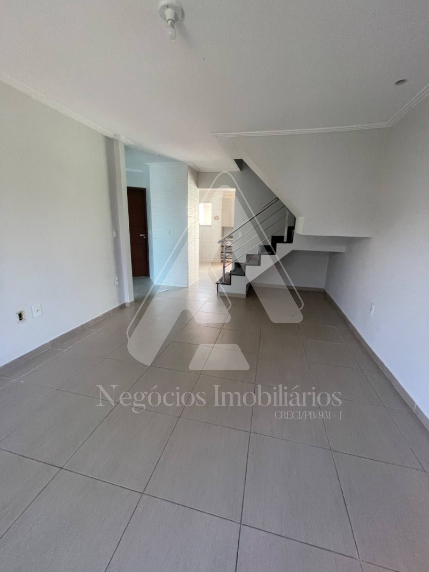 Casa de Condomínio à venda com 3 quartos, 180m² - Foto 2