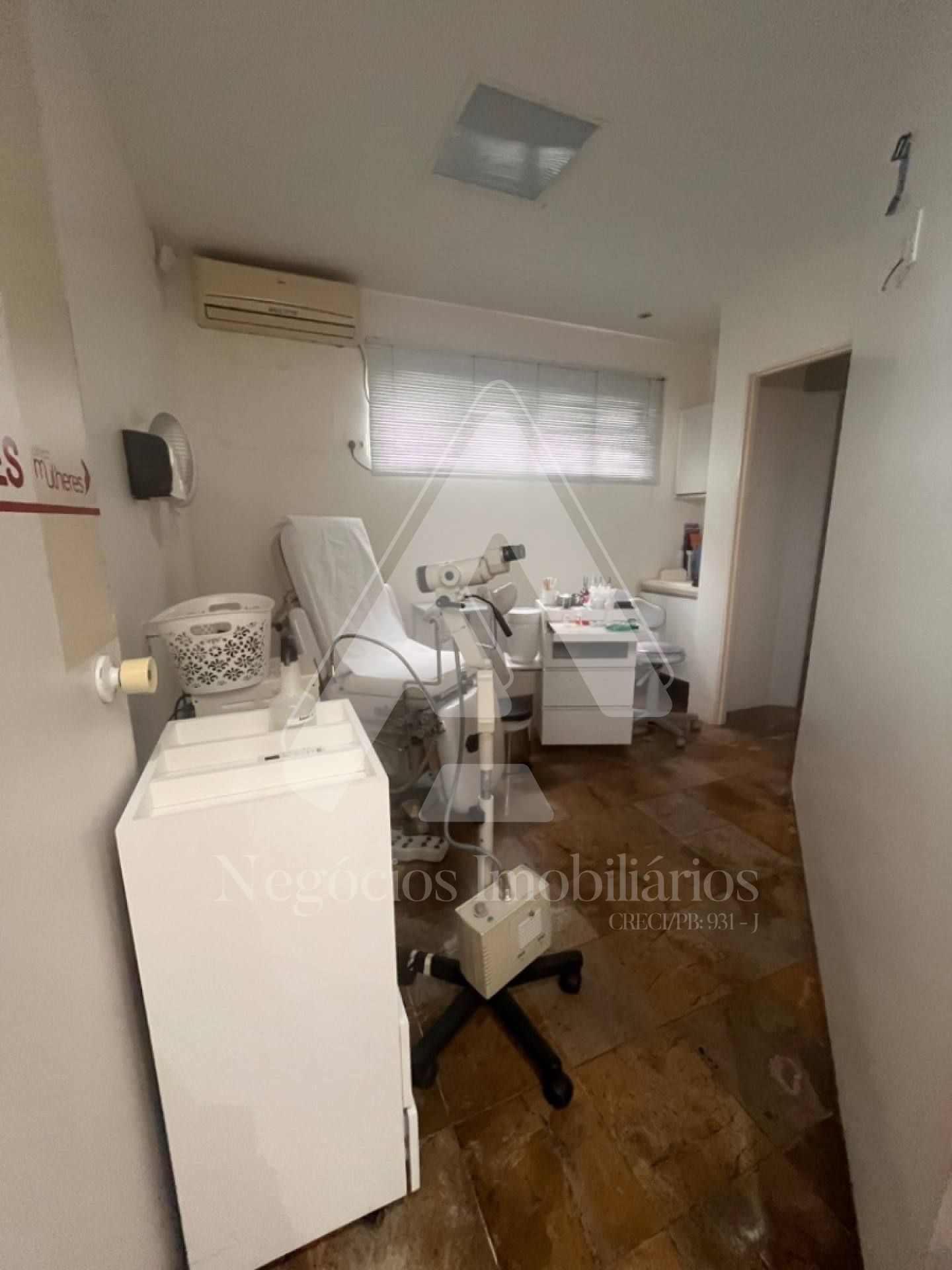 Casa à venda com 3 quartos, 200m² - Foto 12