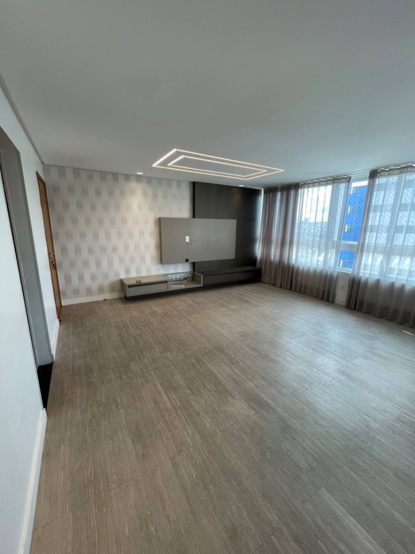 Apartamento à venda com 3 quartos, 105m² - Foto 5