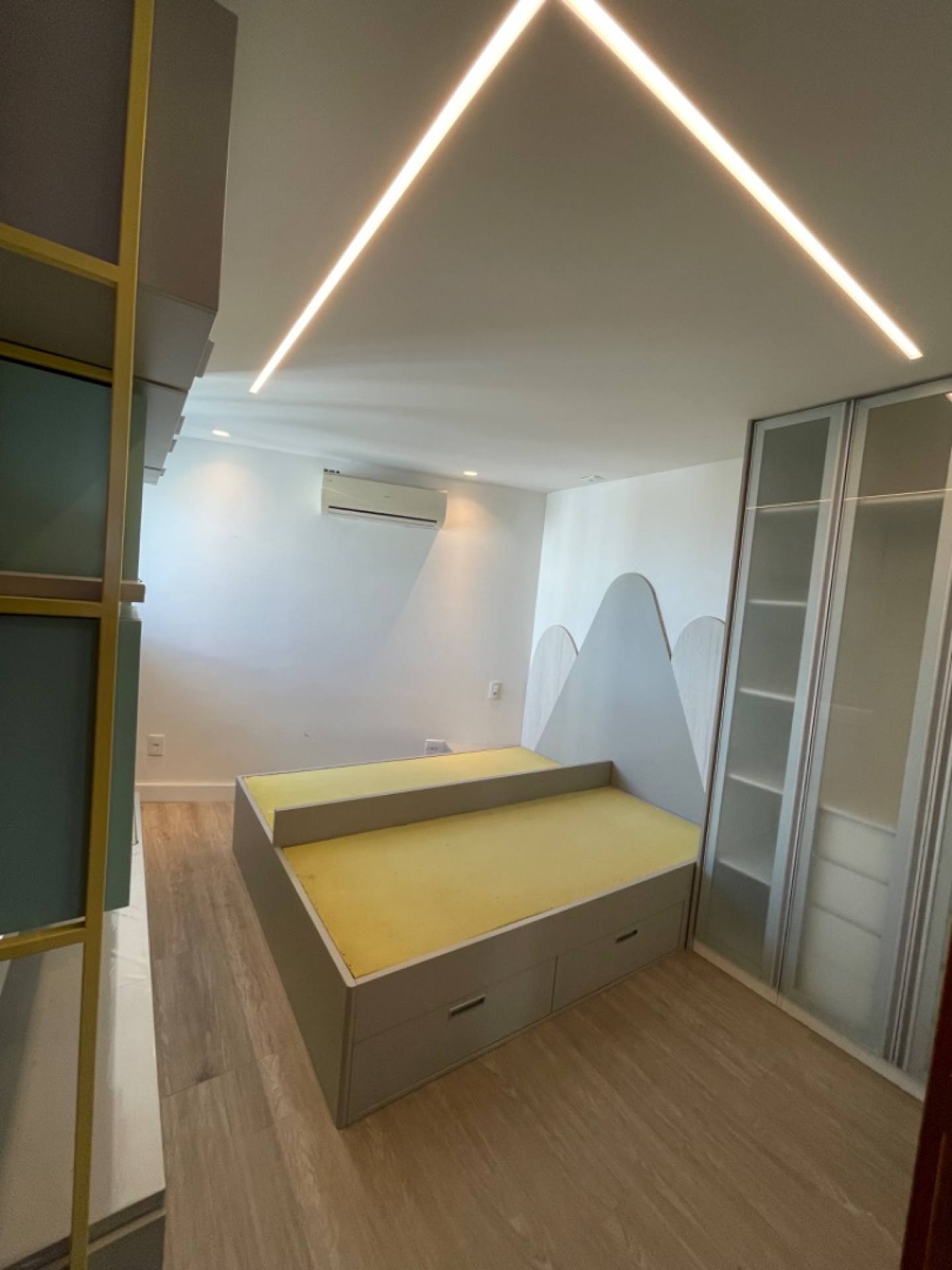 Apartamento à venda com 3 quartos, 105m² - Foto 12