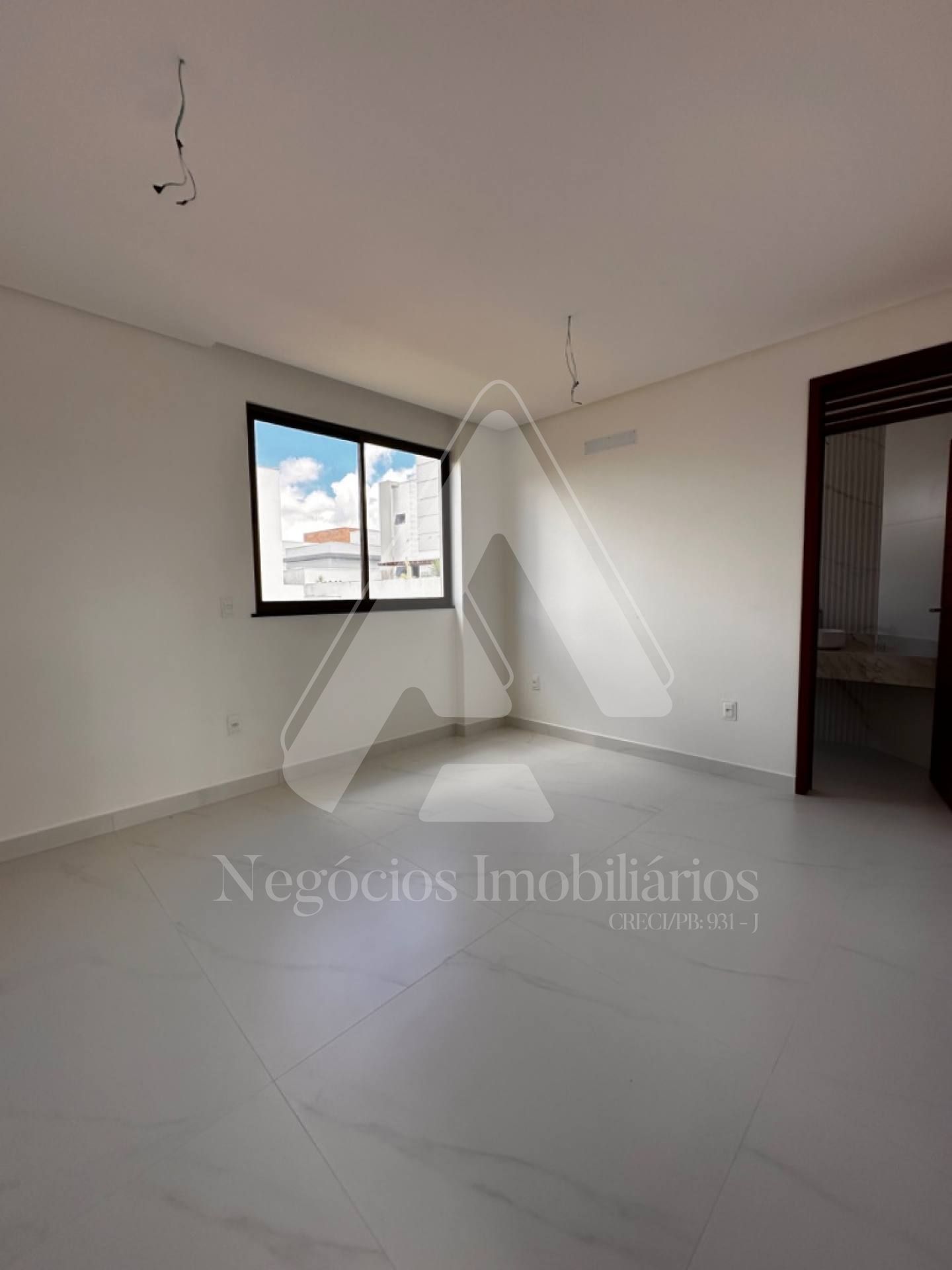 Casa de Condomínio à venda com 5 quartos, 323m² - Foto 17