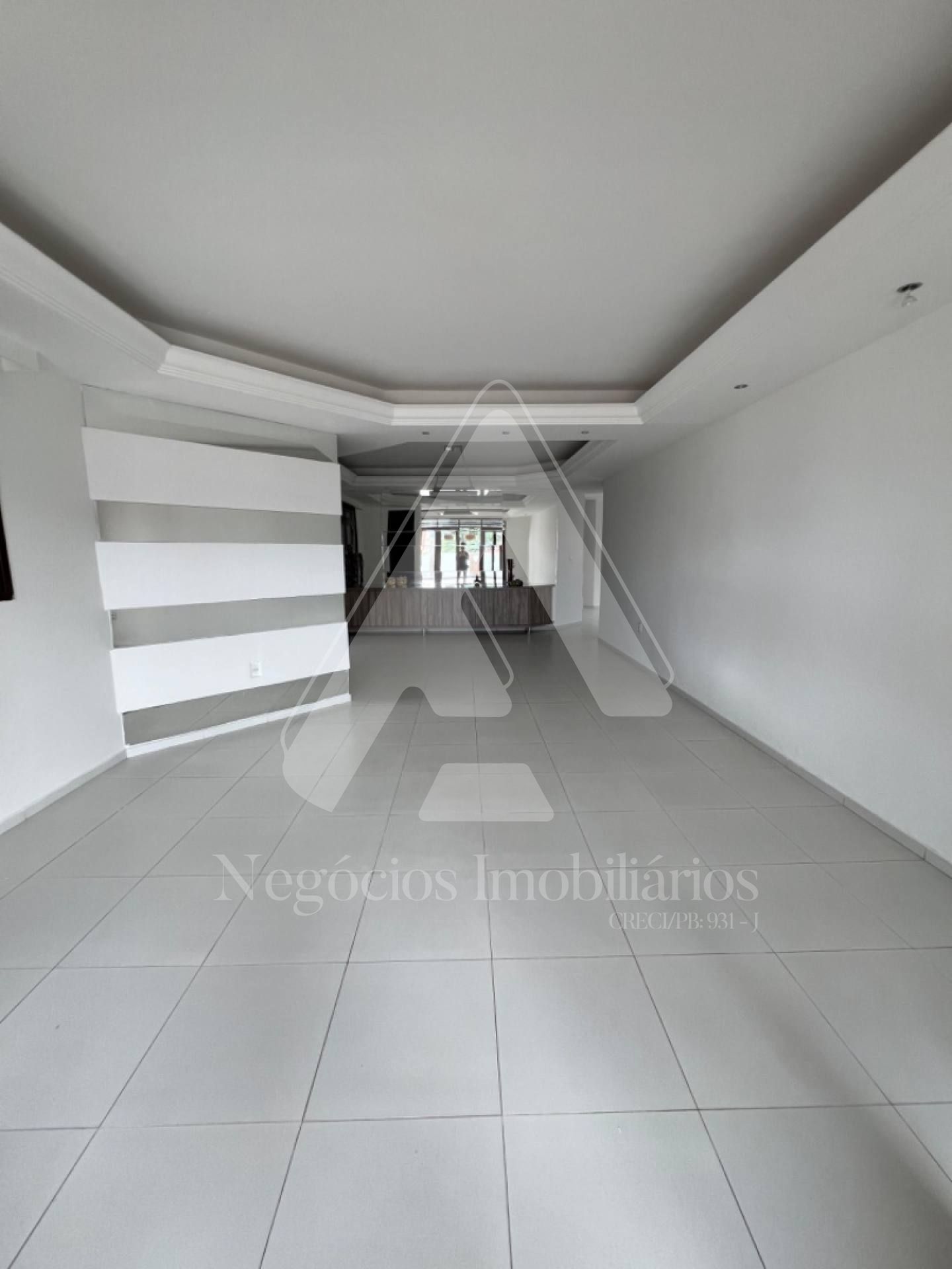 Casa à venda com 4 quartos, 270m² - Foto 9