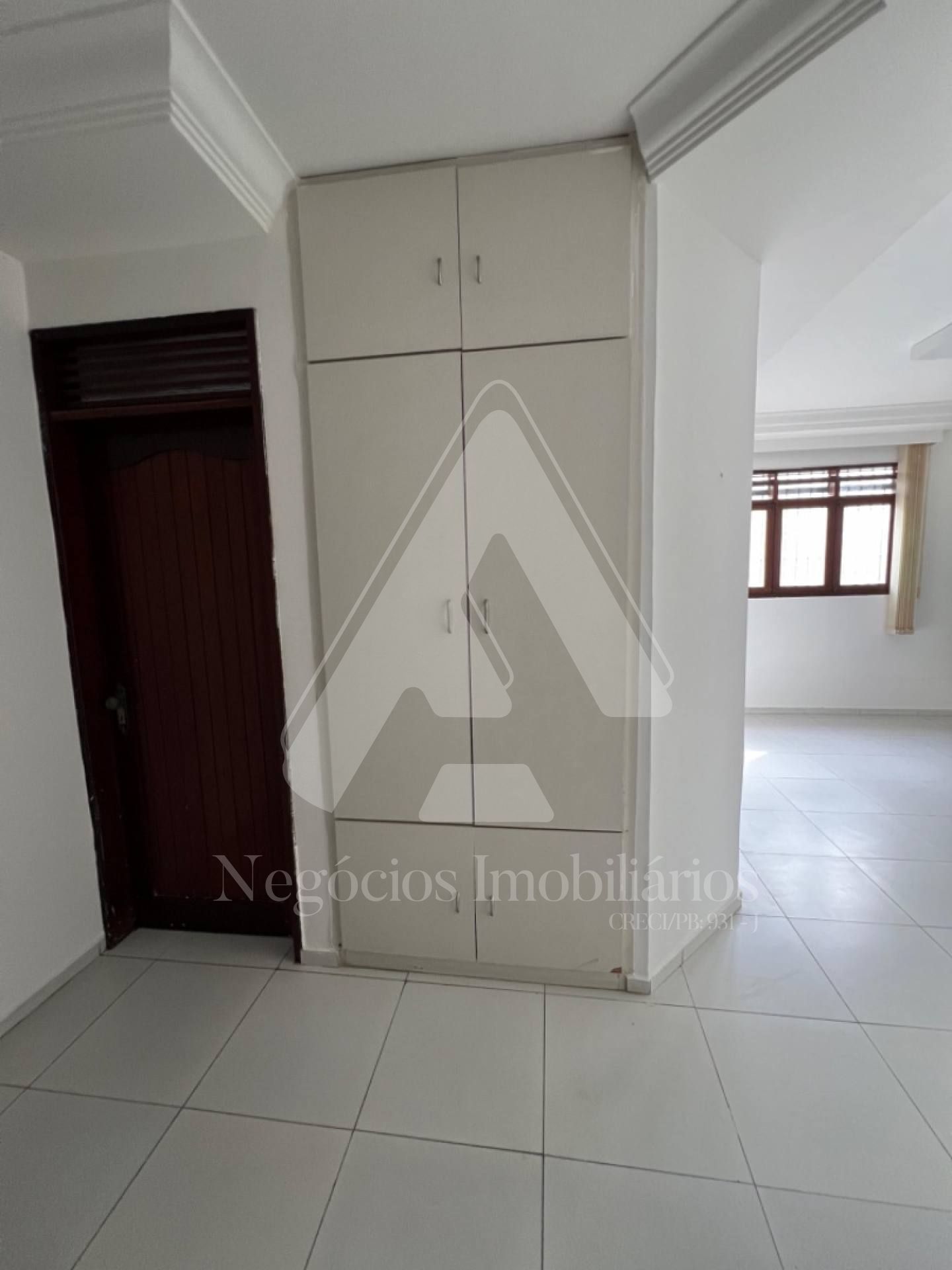 Casa à venda com 4 quartos, 270m² - Foto 27