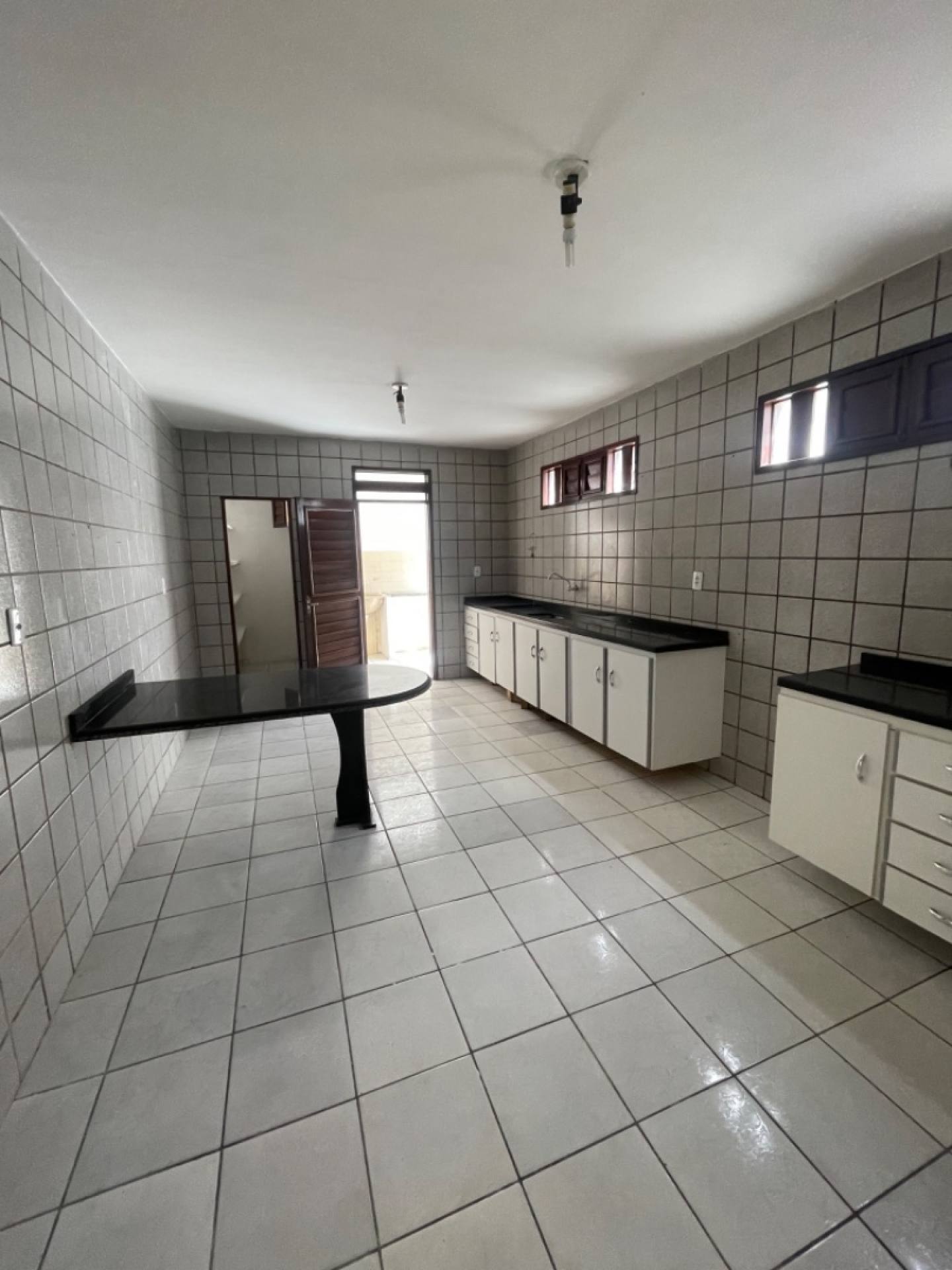 Casa à venda com 3 quartos, 420m² - Foto 9