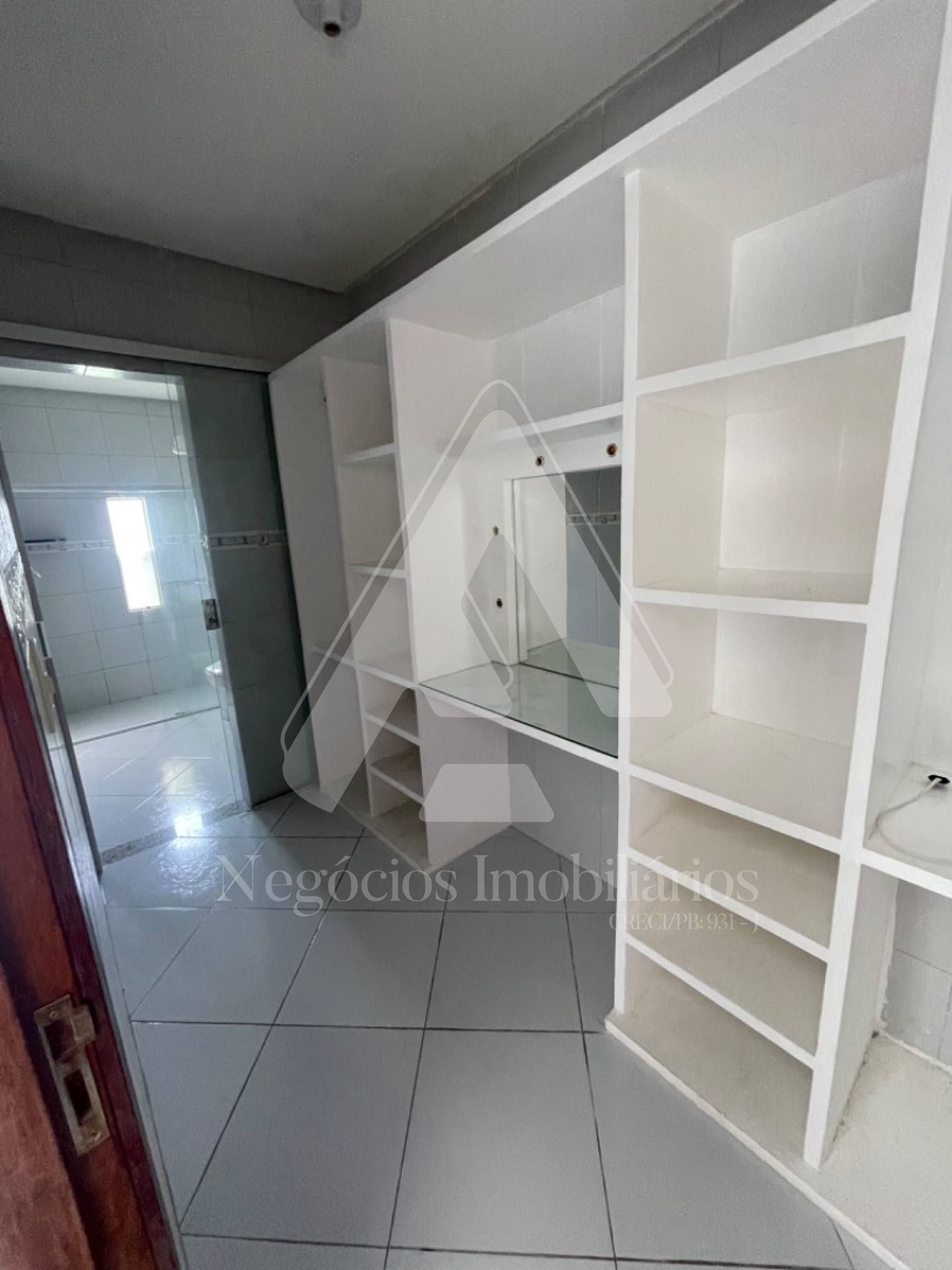 Casa à venda com 4 quartos, 250m² - Foto 9