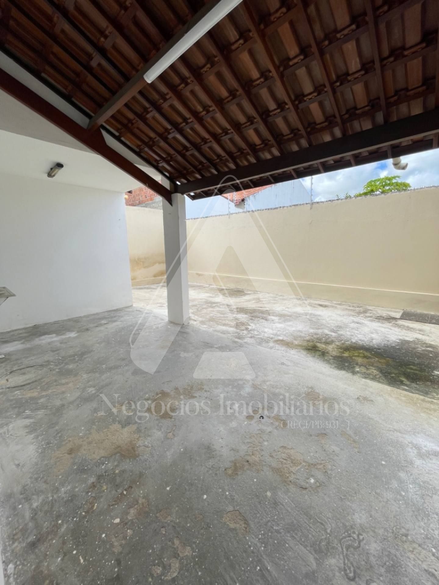 Casa à venda com 4 quartos, 250m² - Foto 17