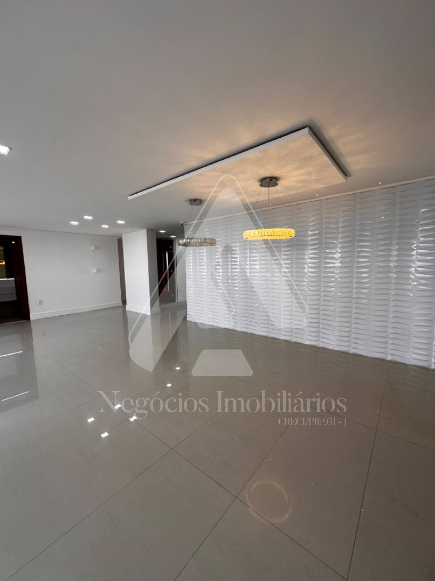 Apartamento à venda com 4 quartos, 250m² - Foto 3