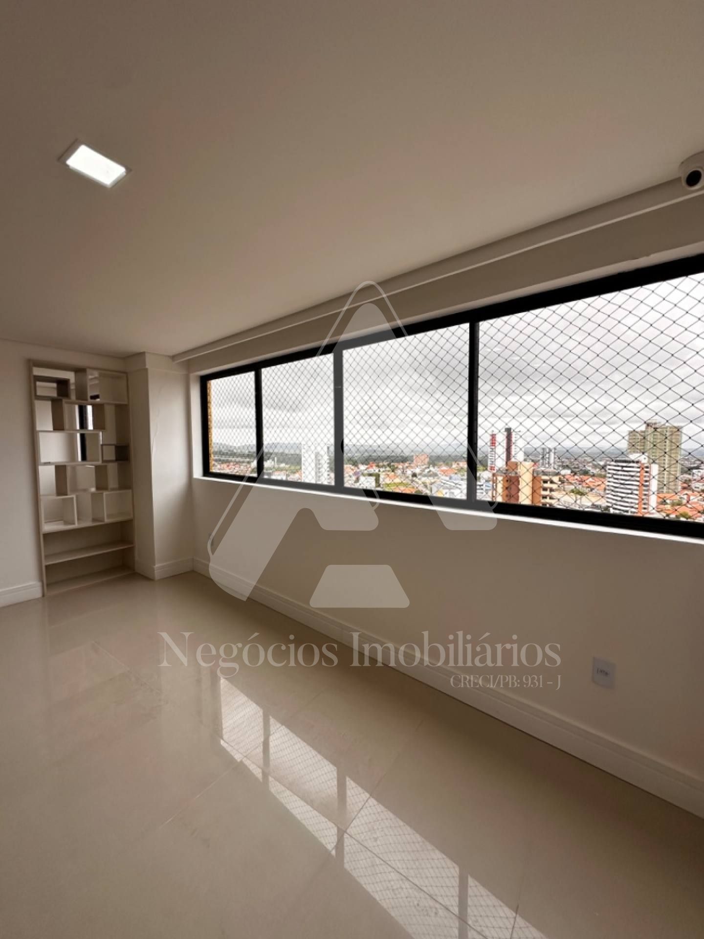 Apartamento à venda com 4 quartos, 250m² - Foto 4