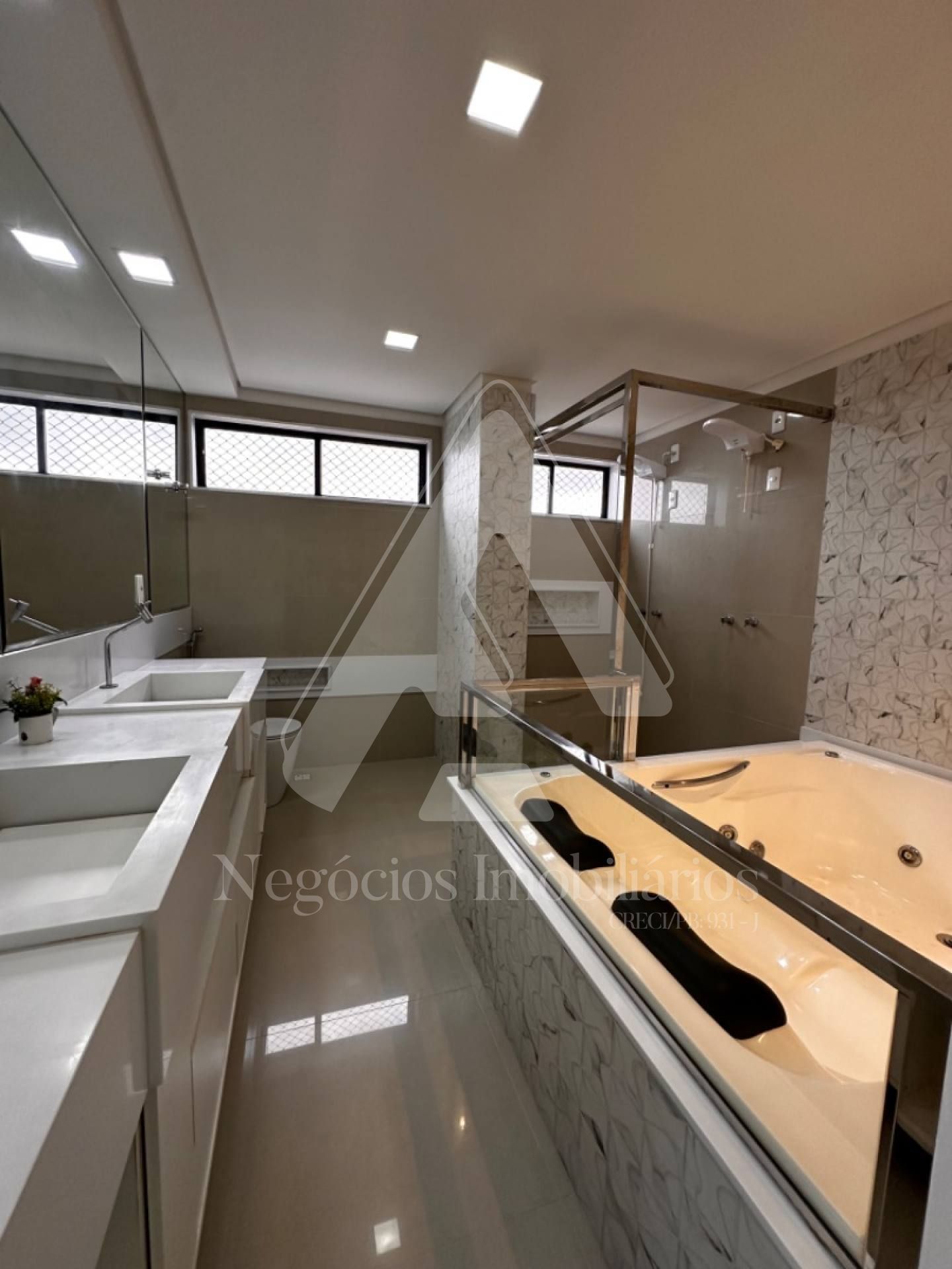 Apartamento à venda com 4 quartos, 250m² - Foto 9