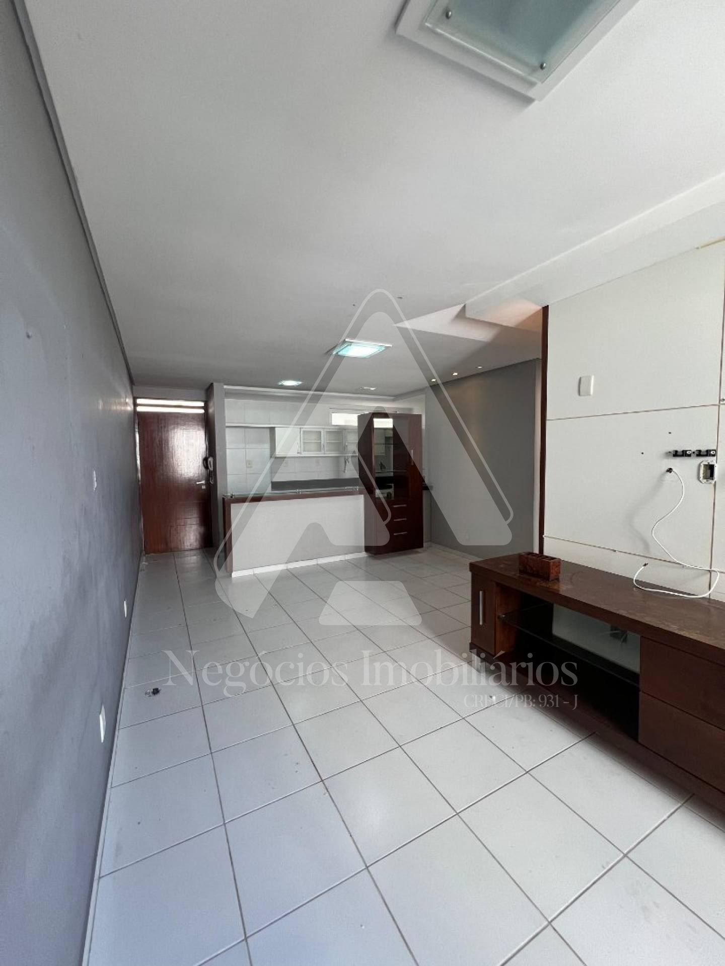 Apartamento à venda com 2 quartos, 74m² - Foto 2