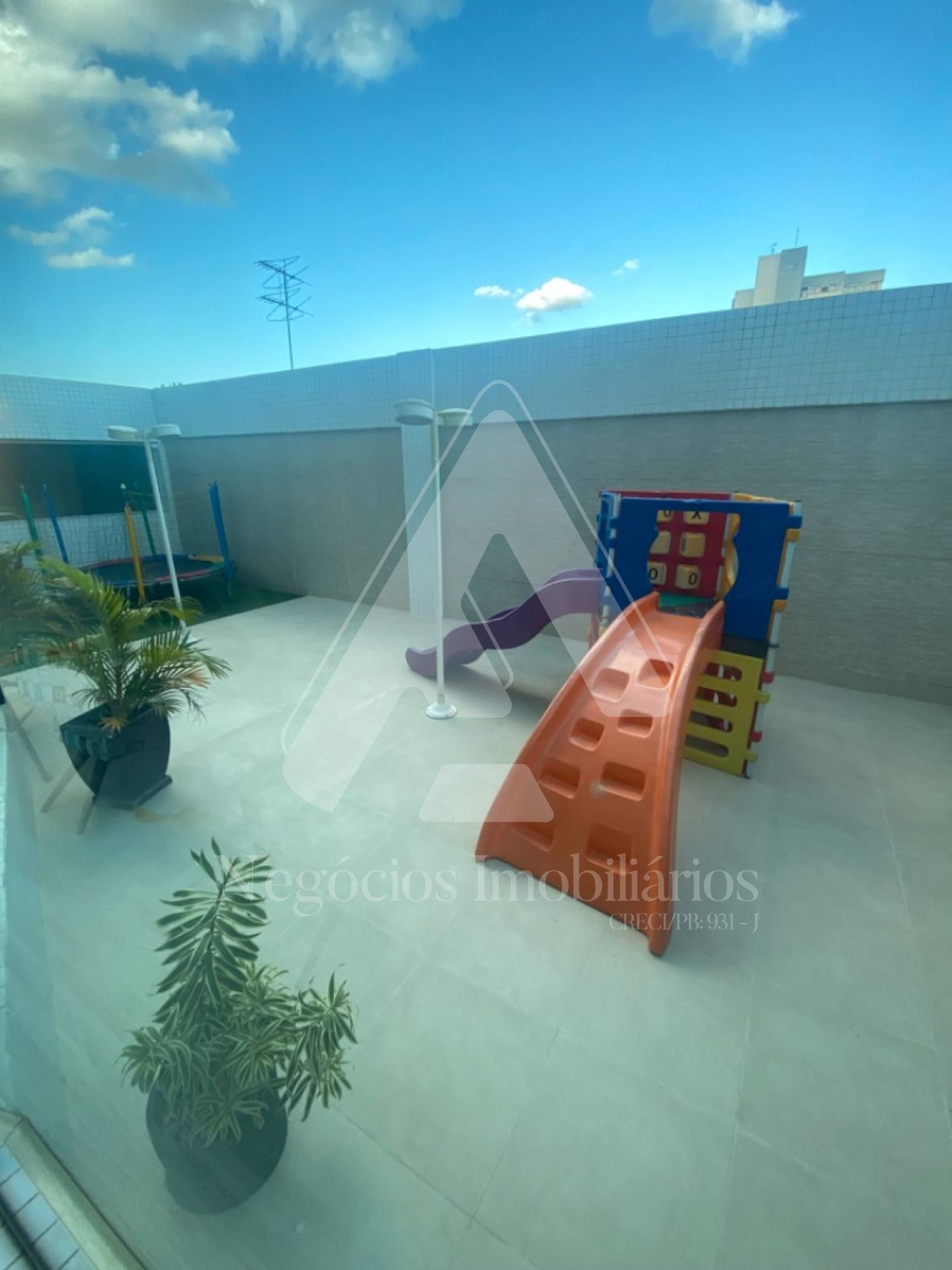 Apartamento à venda com 3 quartos, 97m² - Foto 9