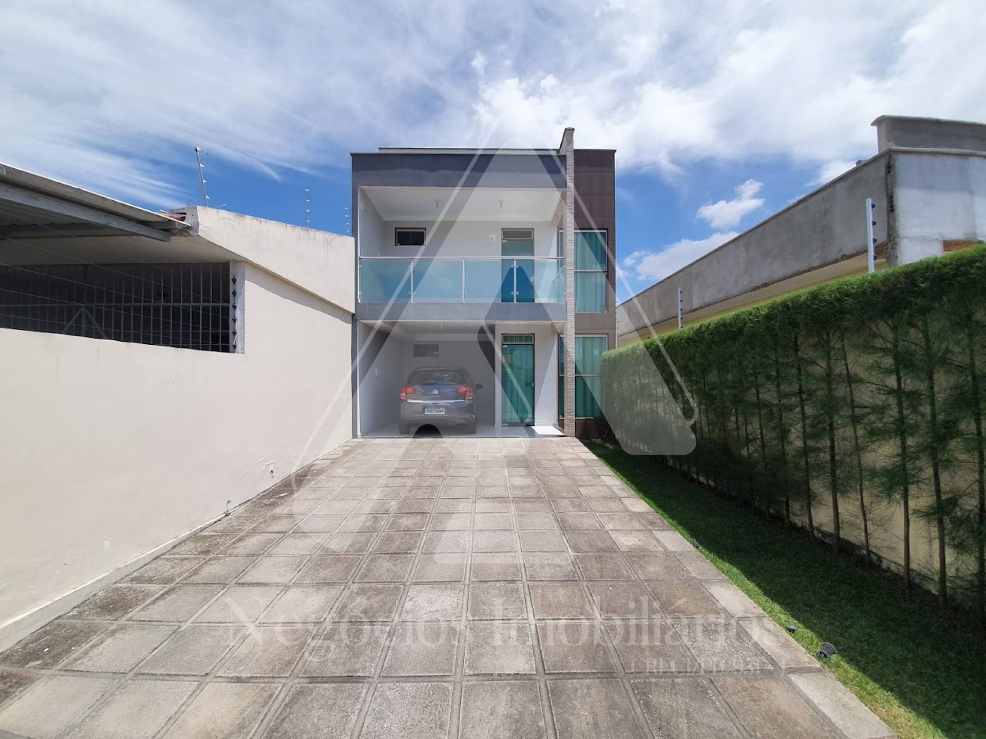 Casa à venda com 4 quartos, 153m² - Foto 2