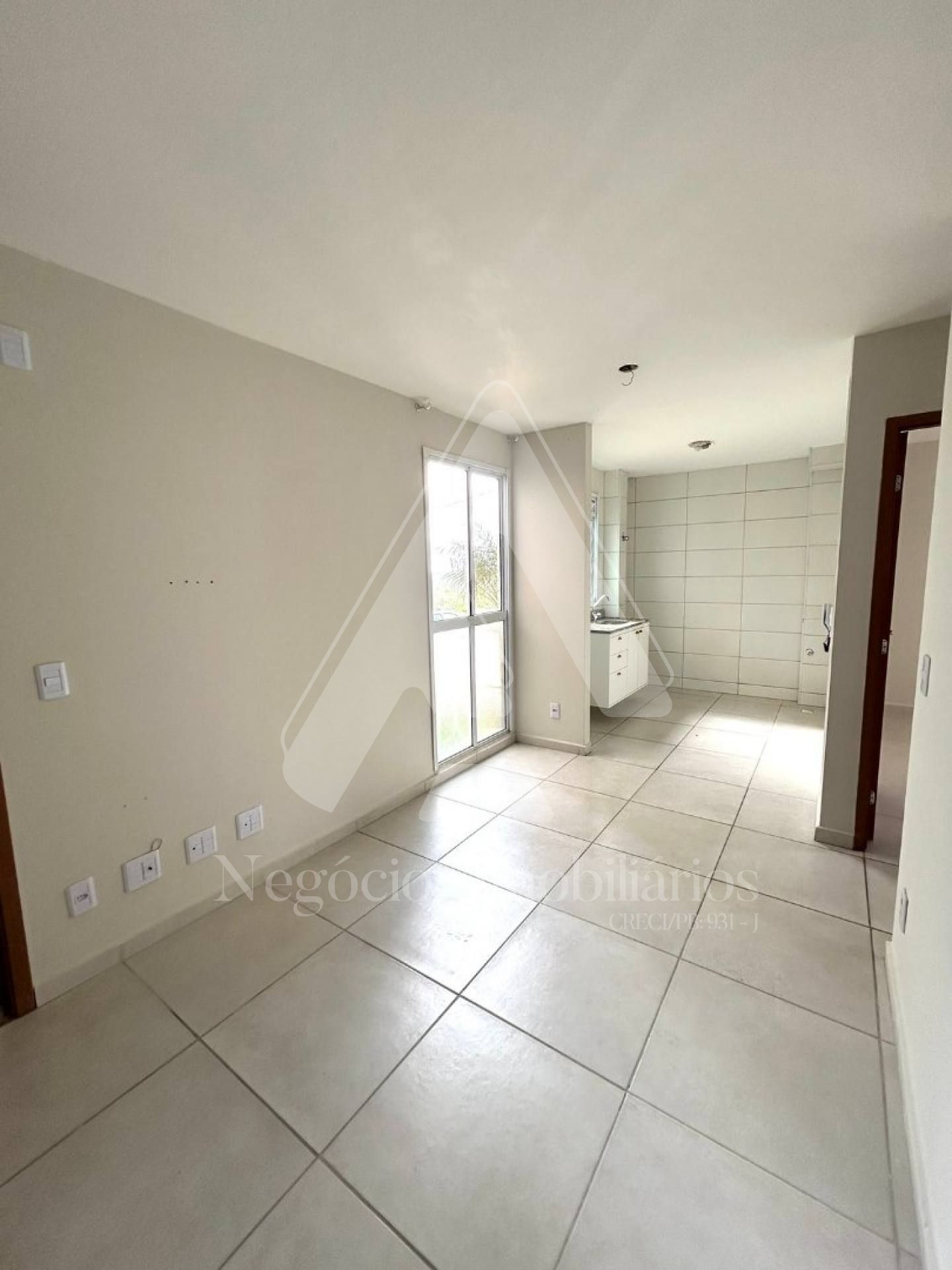 Apartamento à venda com 2 quartos, 41m² - Foto 2