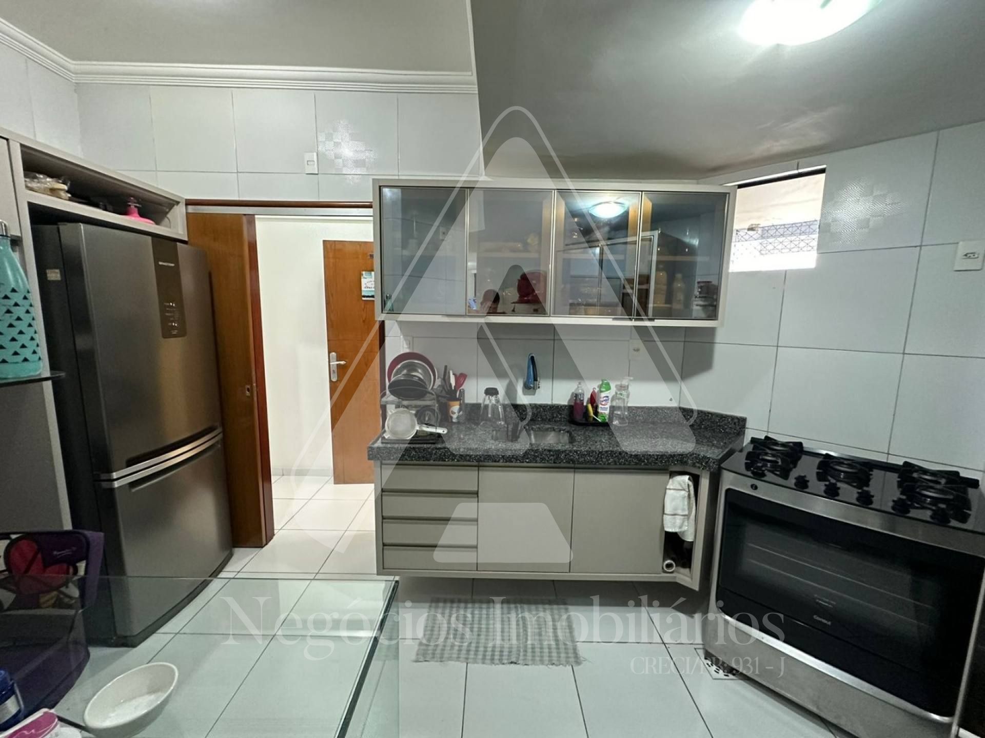 Apartamento à venda com 3 quartos, 98m² - Foto 7