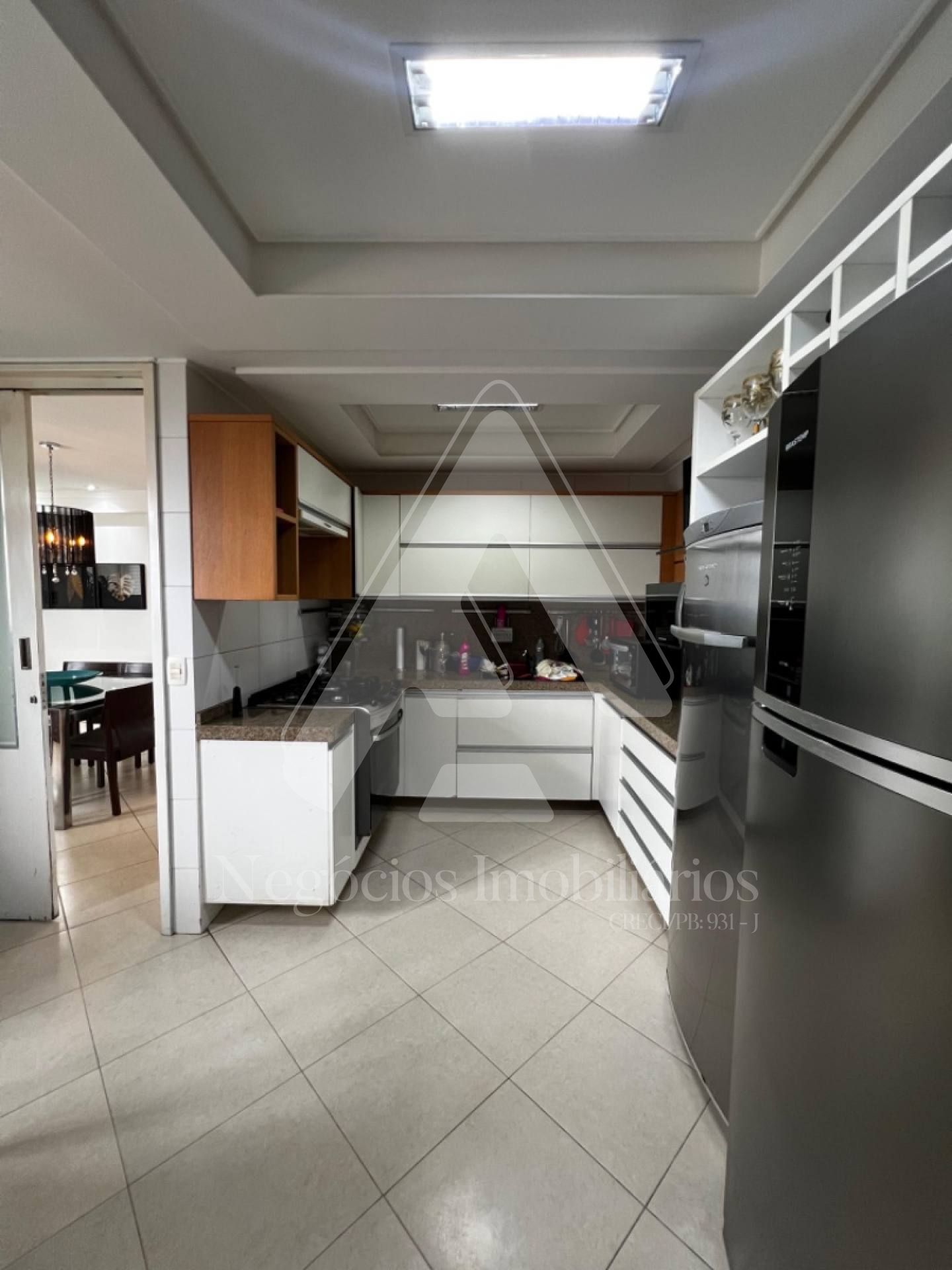 Apartamento à venda com 3 quartos, 220m² - Foto 15