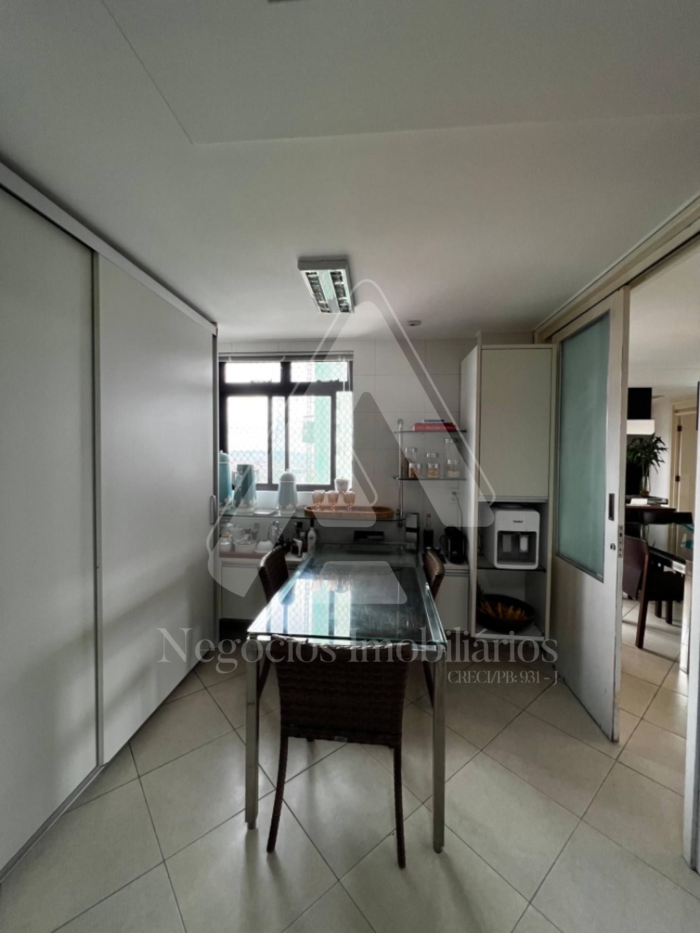 Apartamento à venda com 3 quartos, 220m² - Foto 16