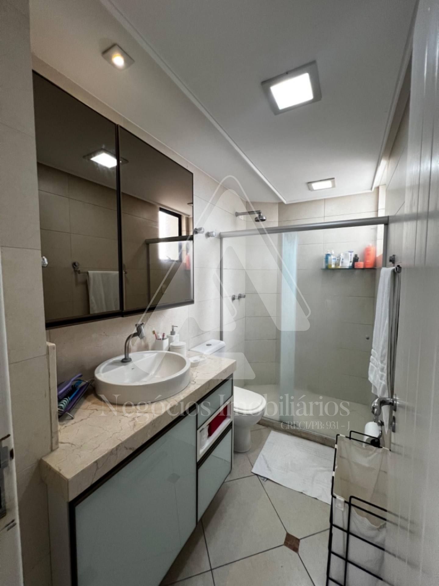 Apartamento à venda com 3 quartos, 220m² - Foto 18