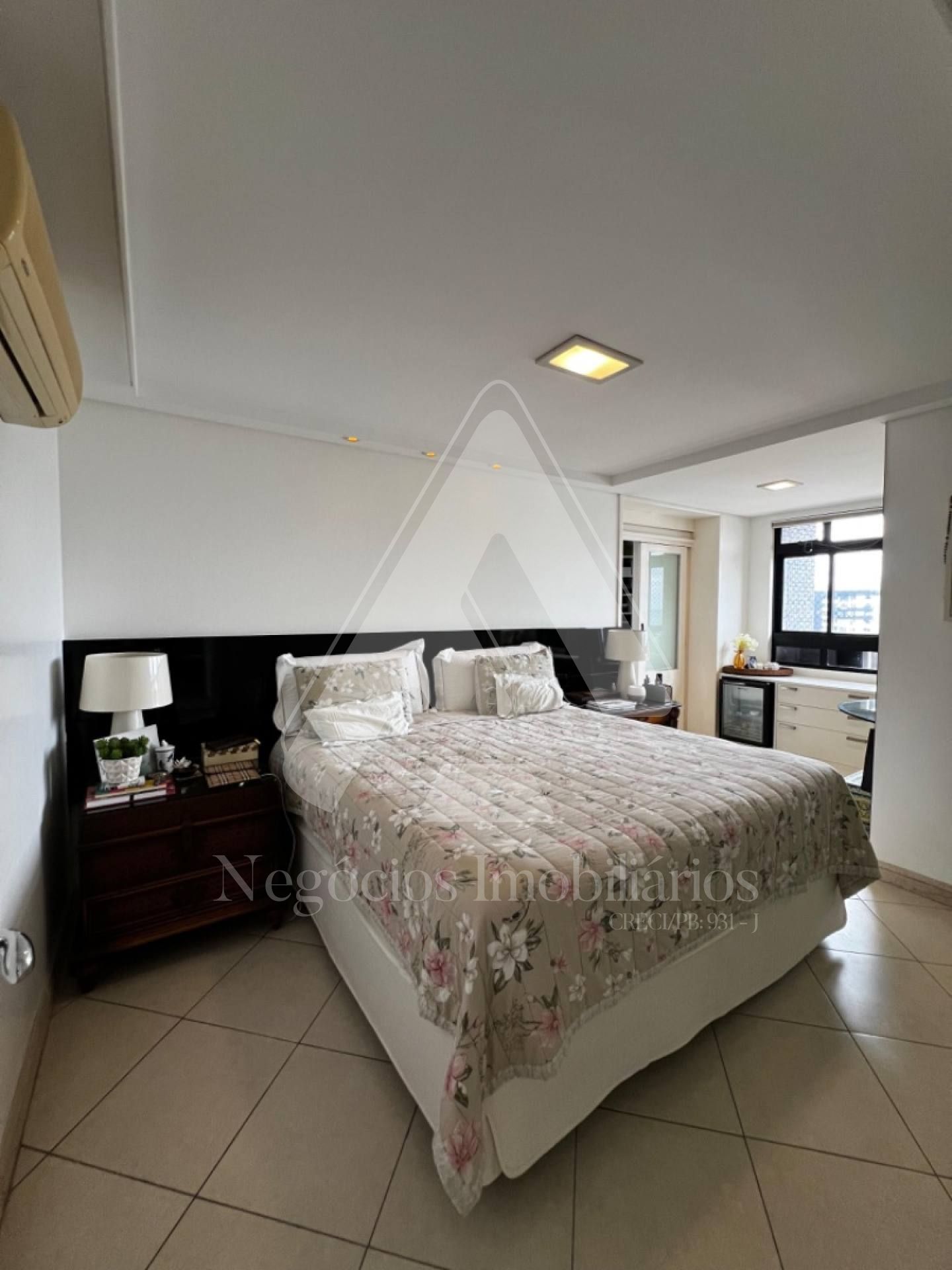 Apartamento à venda com 3 quartos, 220m² - Foto 19