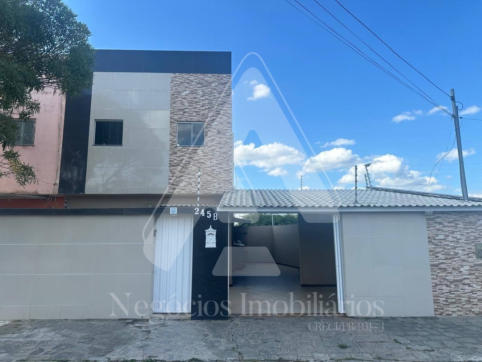 Casa à venda com 3 quartos, 146m² - Foto 2