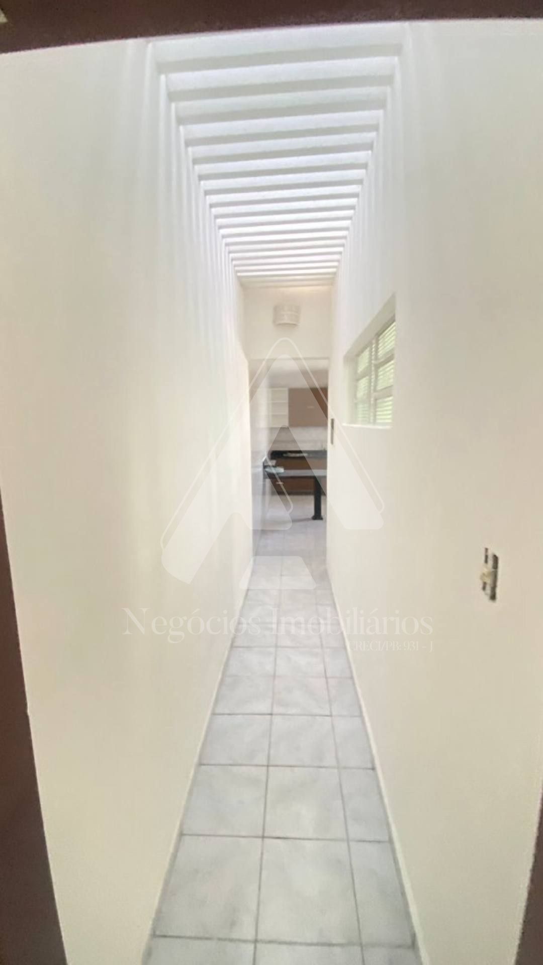 Casa à venda com 3 quartos, 240m² - Foto 11