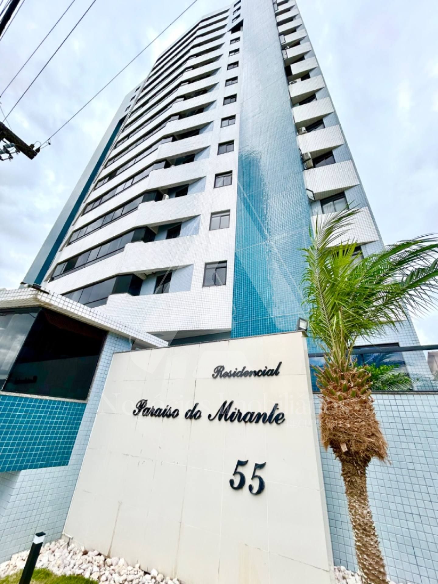 Apartamento à venda com 3 quartos, 125m² - Foto 1