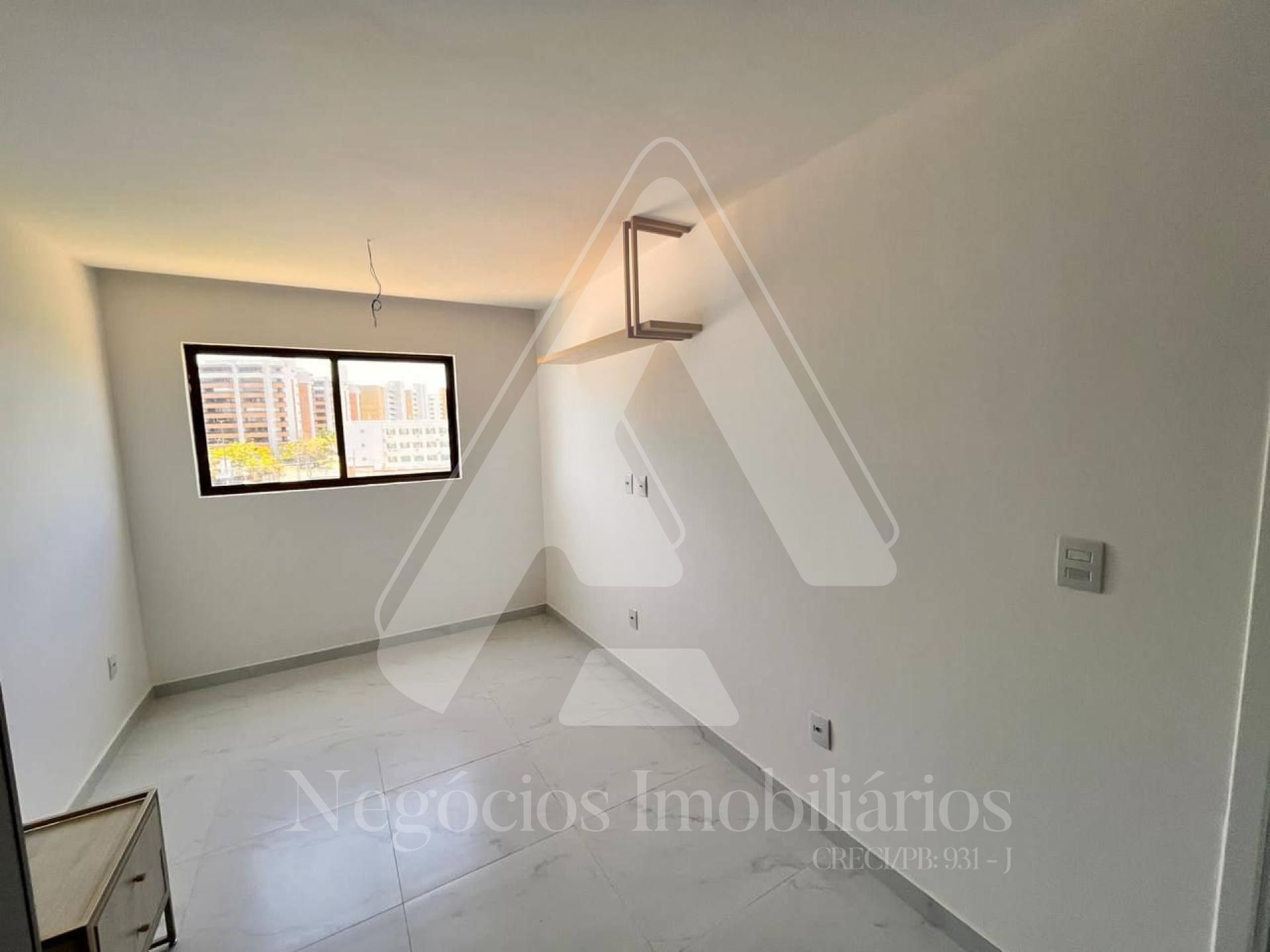 Apartamento à venda com 2 quartos, 65m² - Foto 2