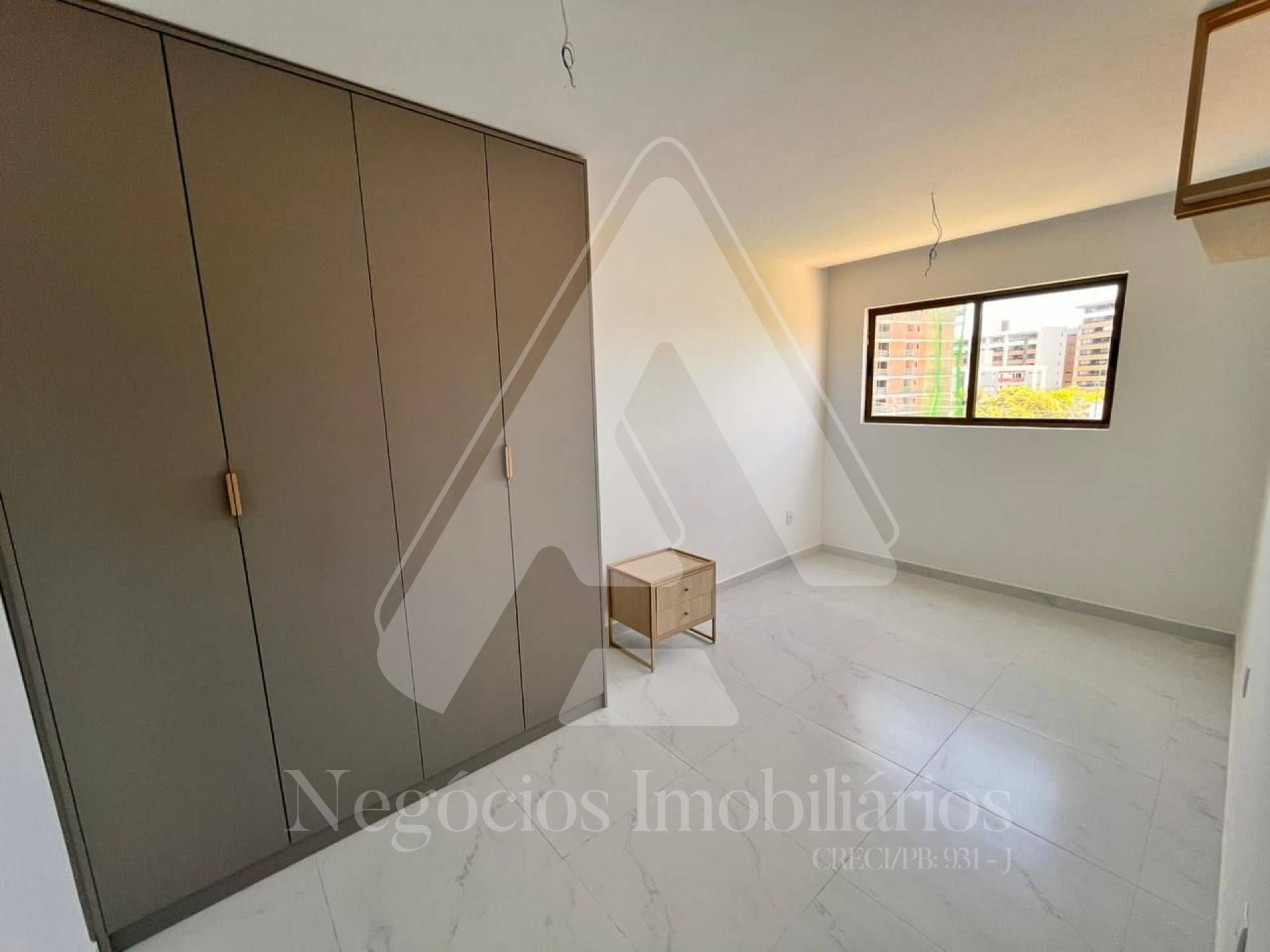 Apartamento à venda com 2 quartos, 65m² - Foto 4