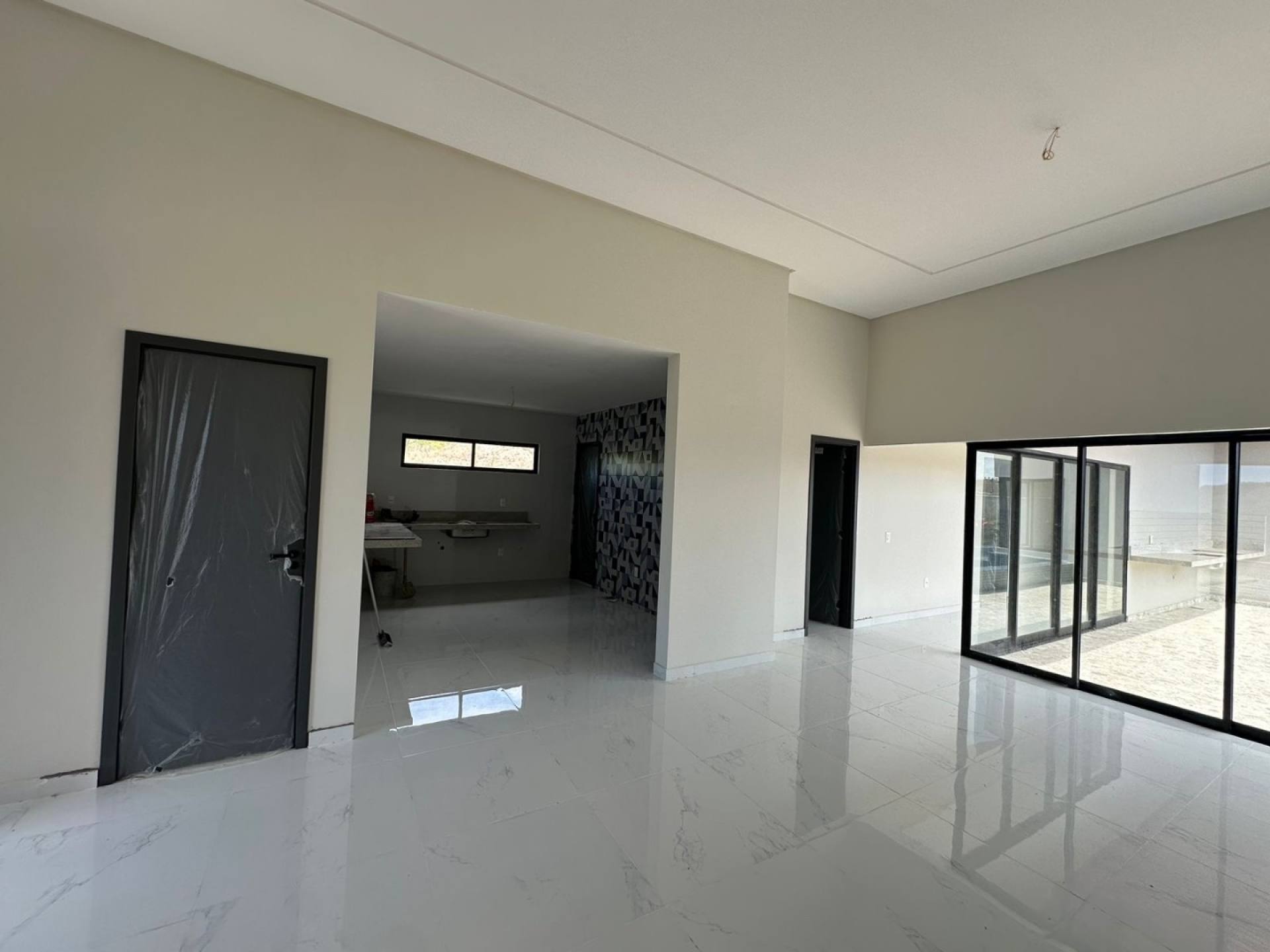 Casa de Condomínio à venda com 3 quartos, 180m² - Foto 4