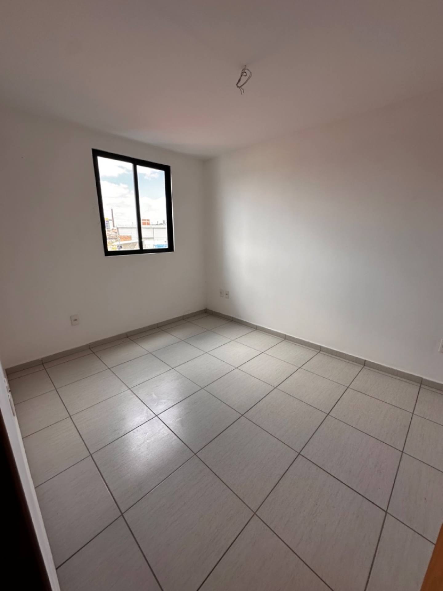 Apartamento à venda com 3 quartos, 75m² - Foto 11