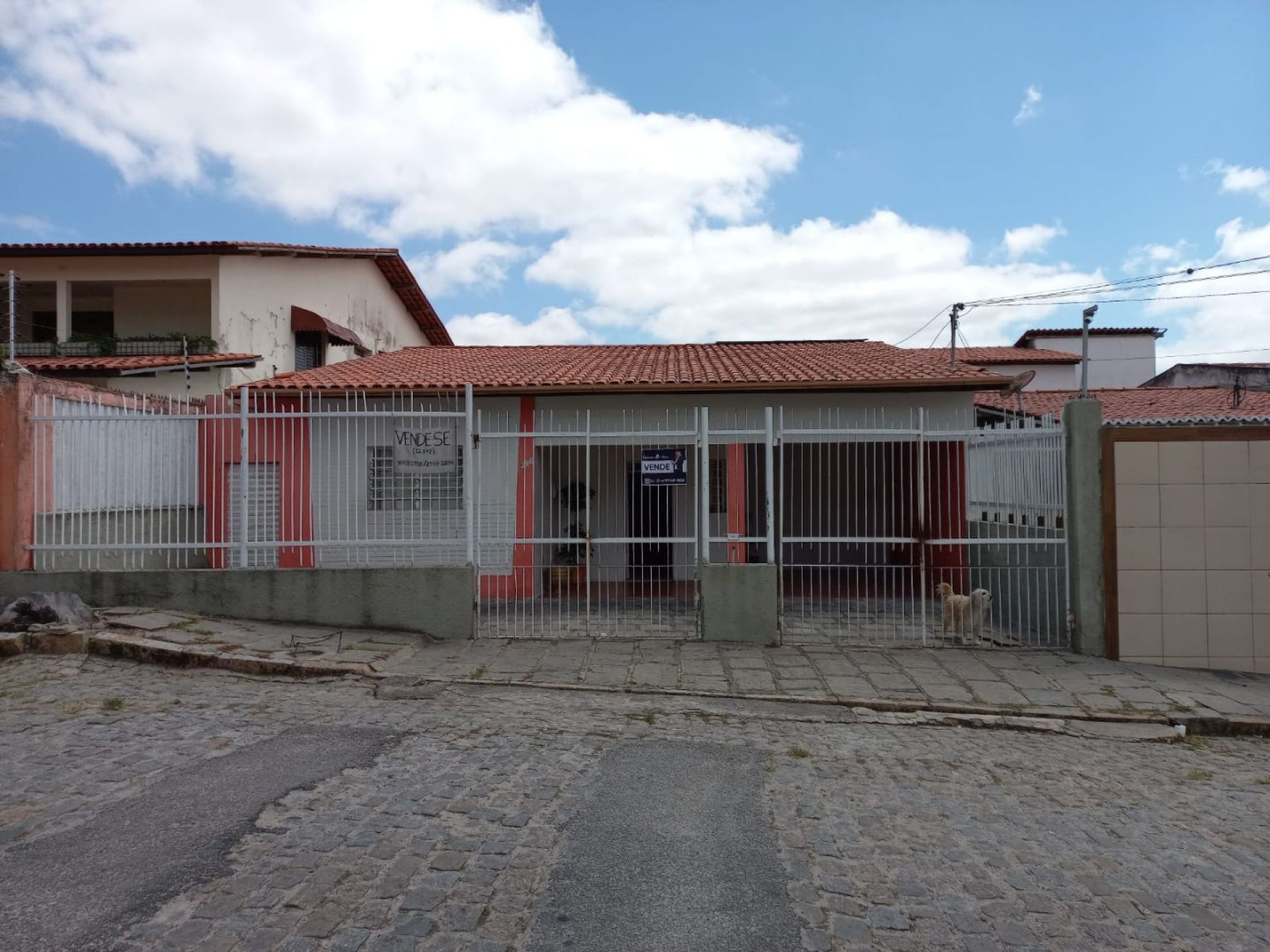 Casa à venda com 5 quartos, 480m² - Foto 1