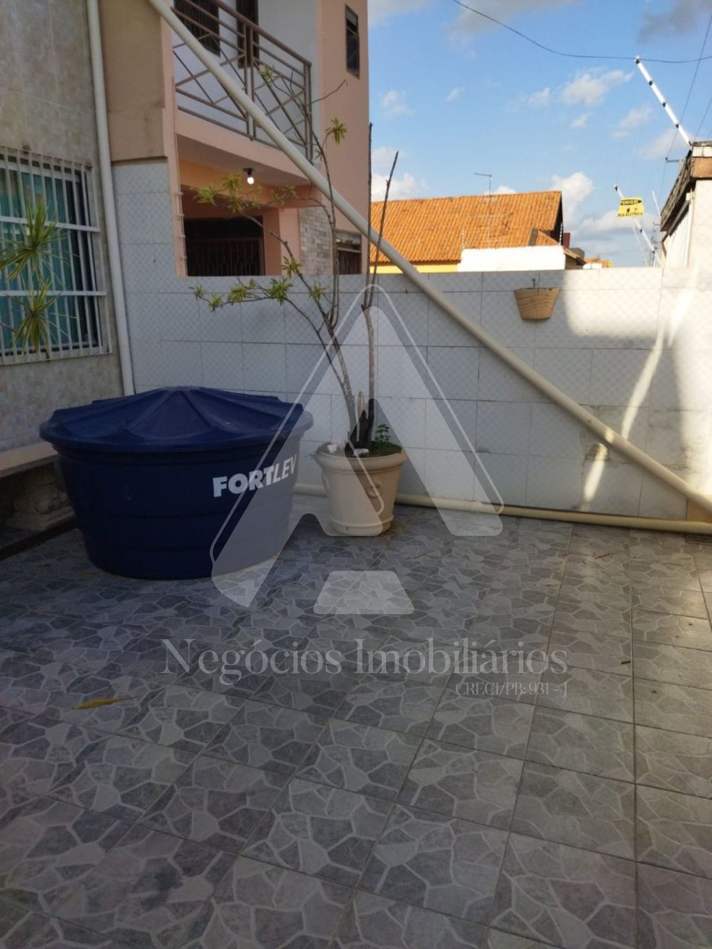 Casa à venda com 3 quartos, 124m² - Foto 2