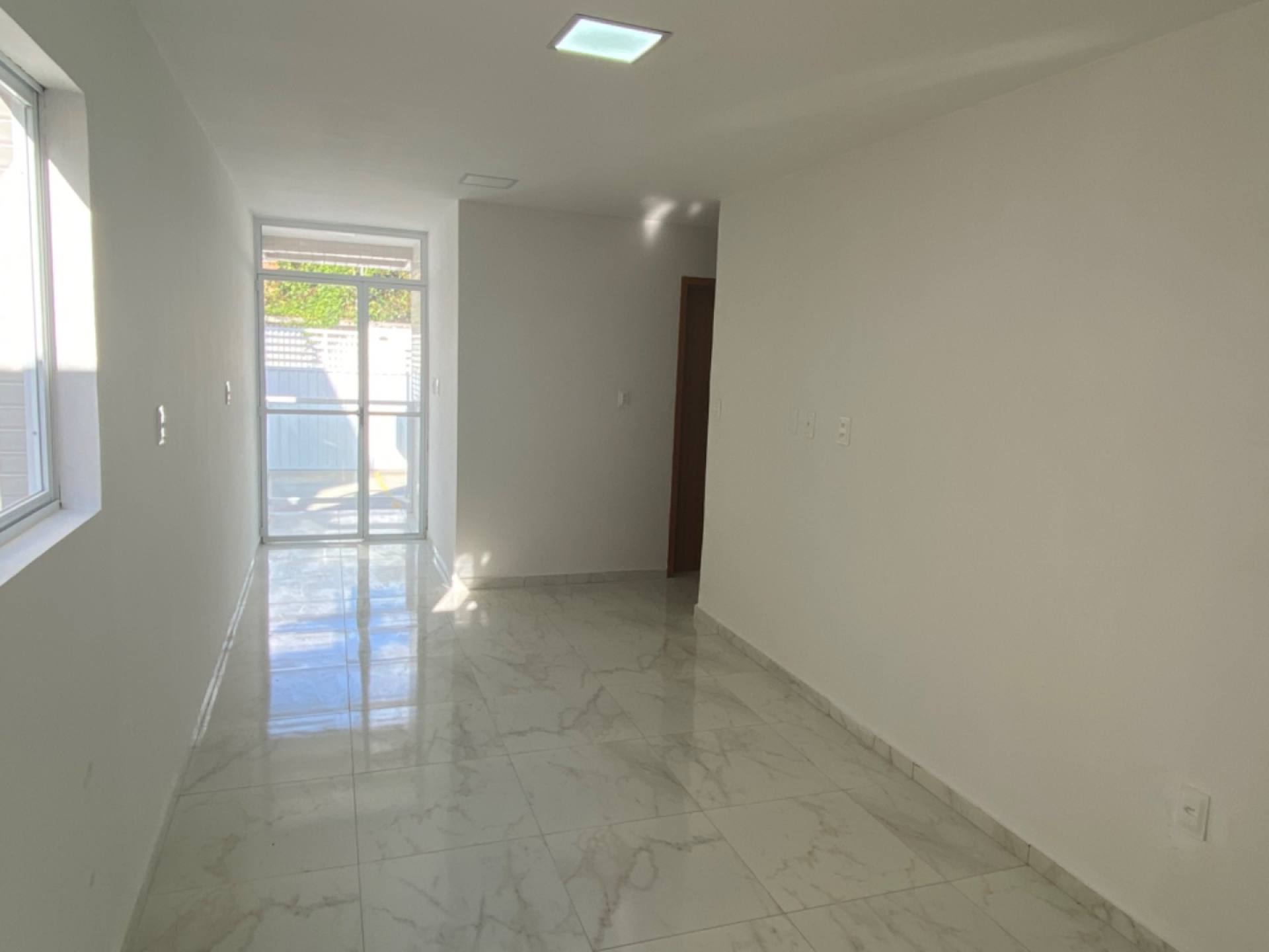 Apartamento à venda com 2 quartos, 65m² - Foto 10