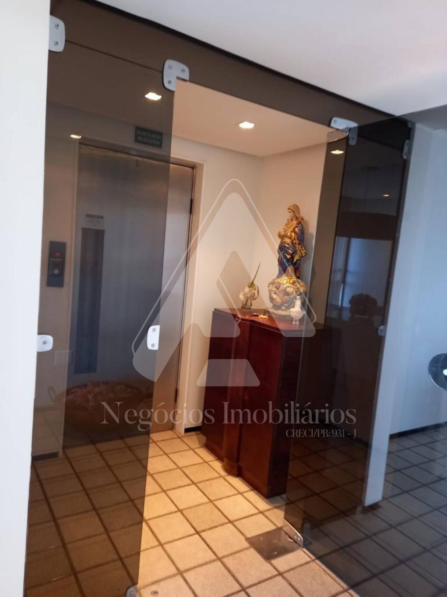 Apartamento à venda com 4 quartos, 240m² - Foto 11