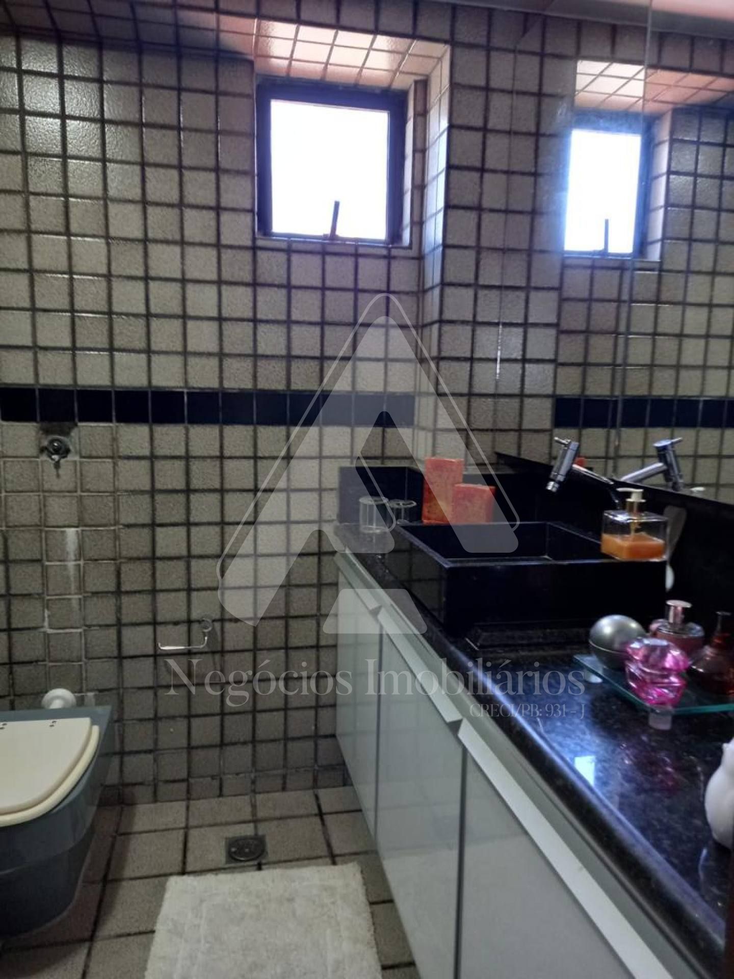 Apartamento à venda com 4 quartos, 240m² - Foto 18