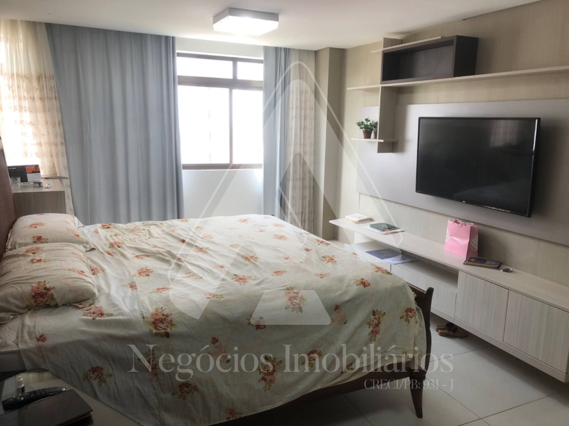 Apartamento à venda com 3 quartos, 141m² - Foto 13