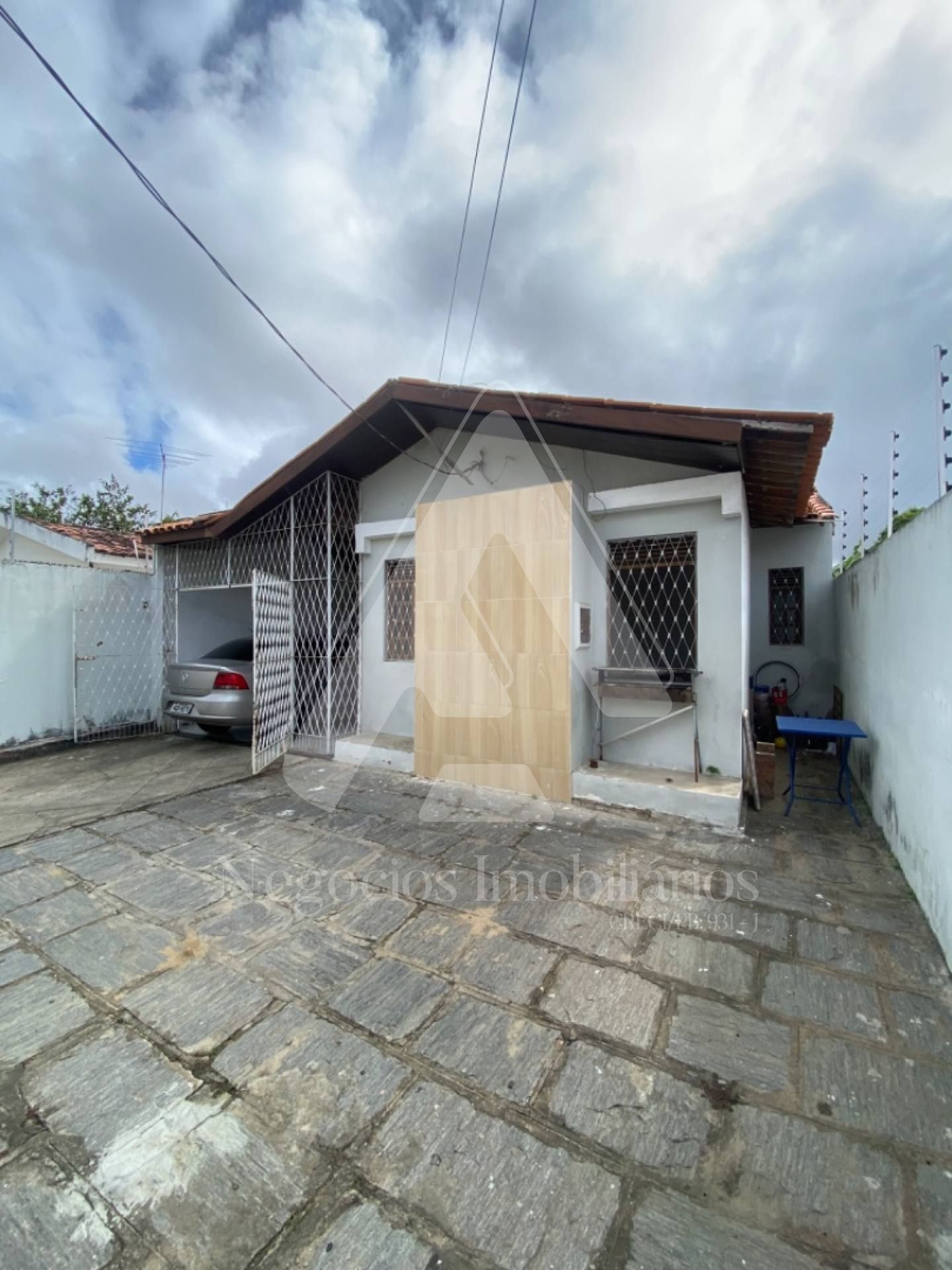 Casa à venda com 3 quartos, 270m² - Foto 3