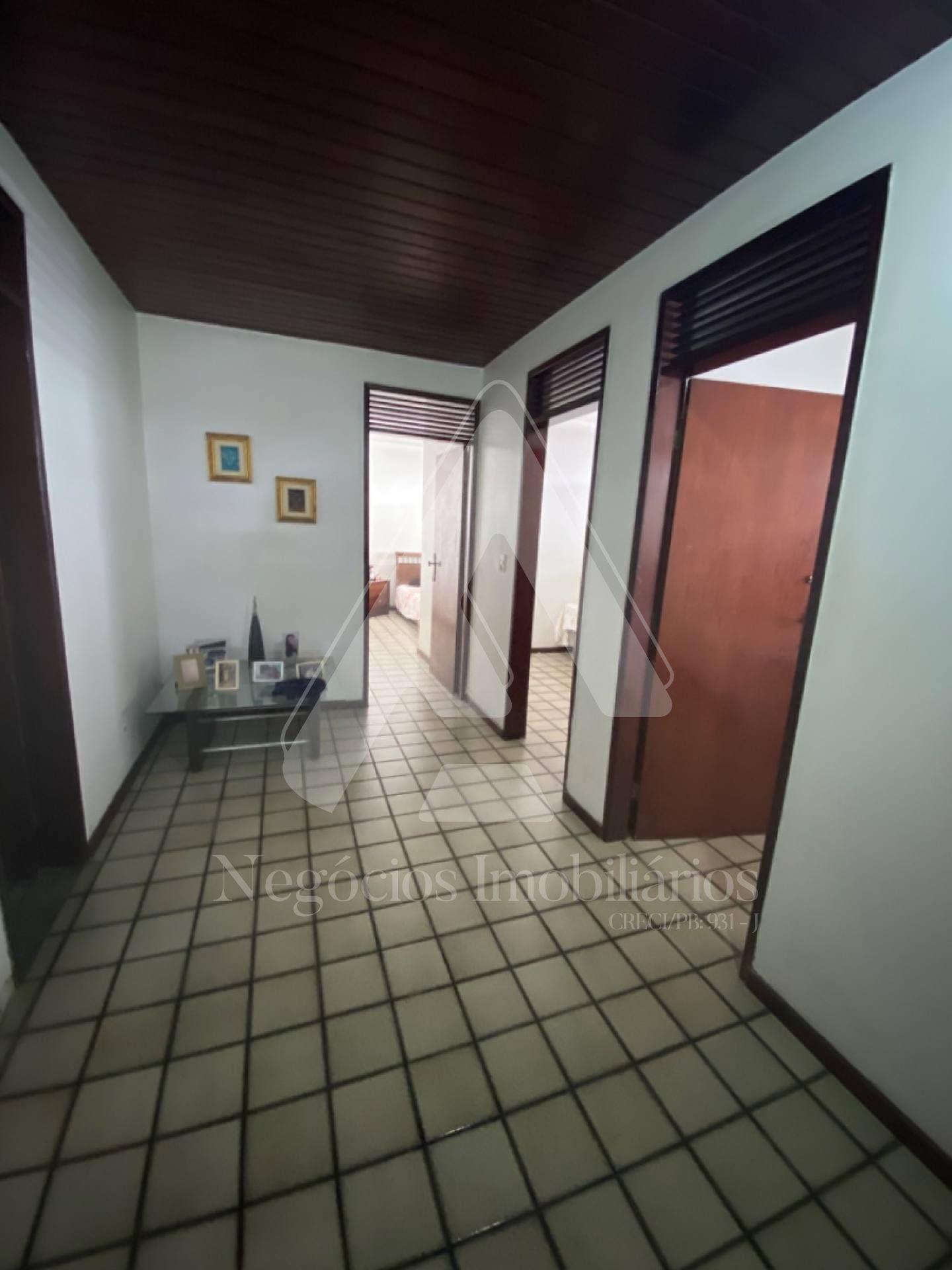 Casa à venda com 4 quartos, 400m² - Foto 17