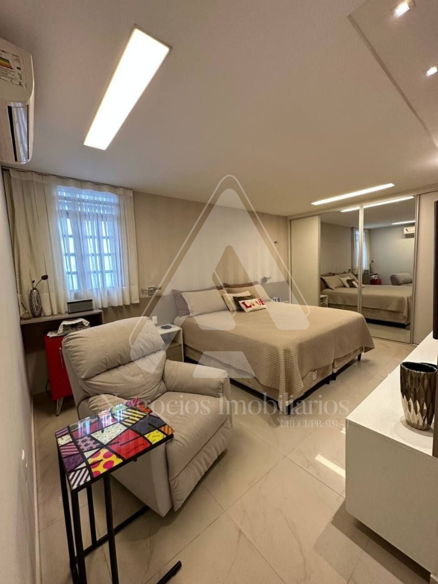 Casa à venda com 3 quartos, 206m² - Foto 13