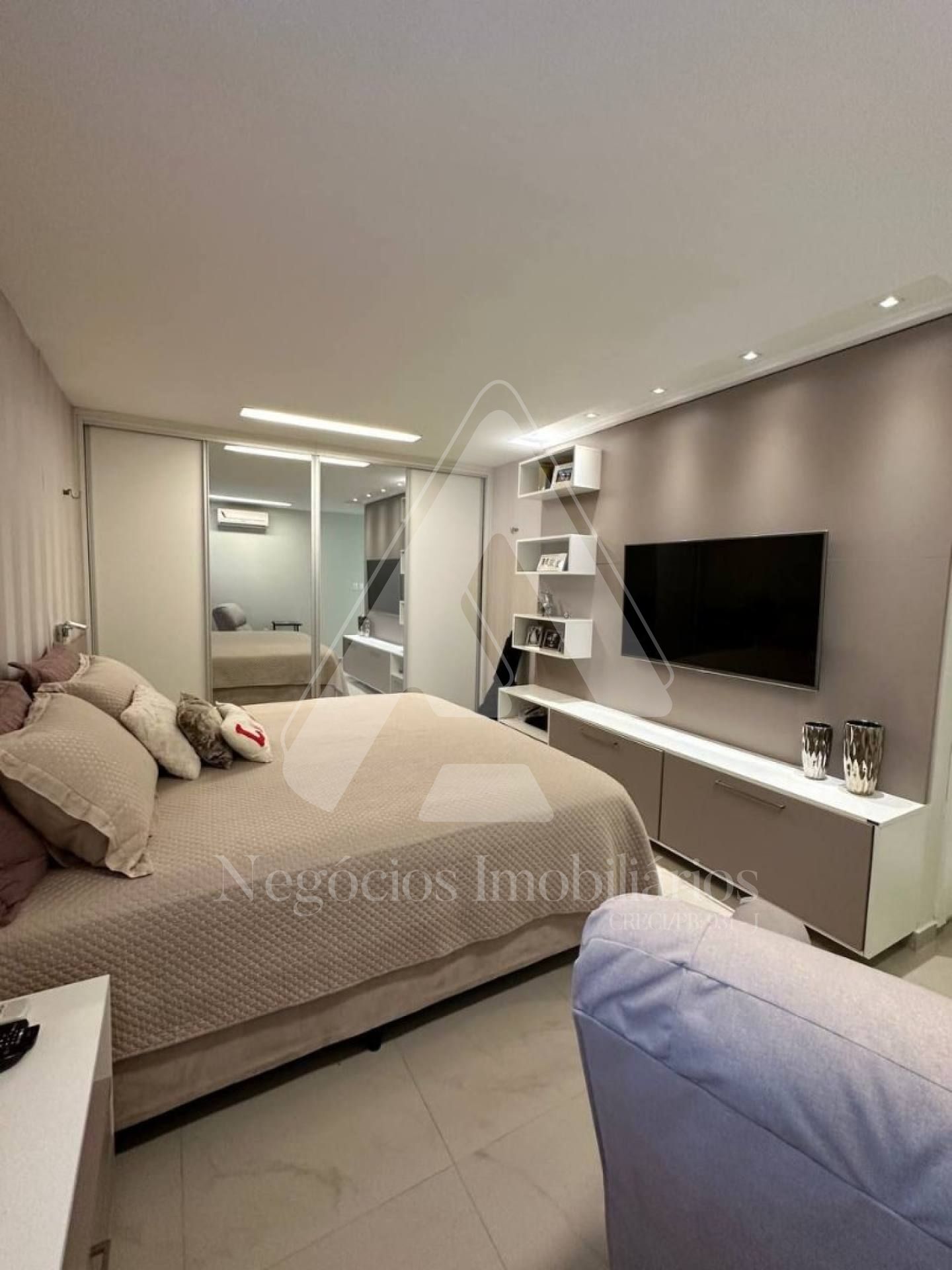 Casa à venda com 3 quartos, 206m² - Foto 14