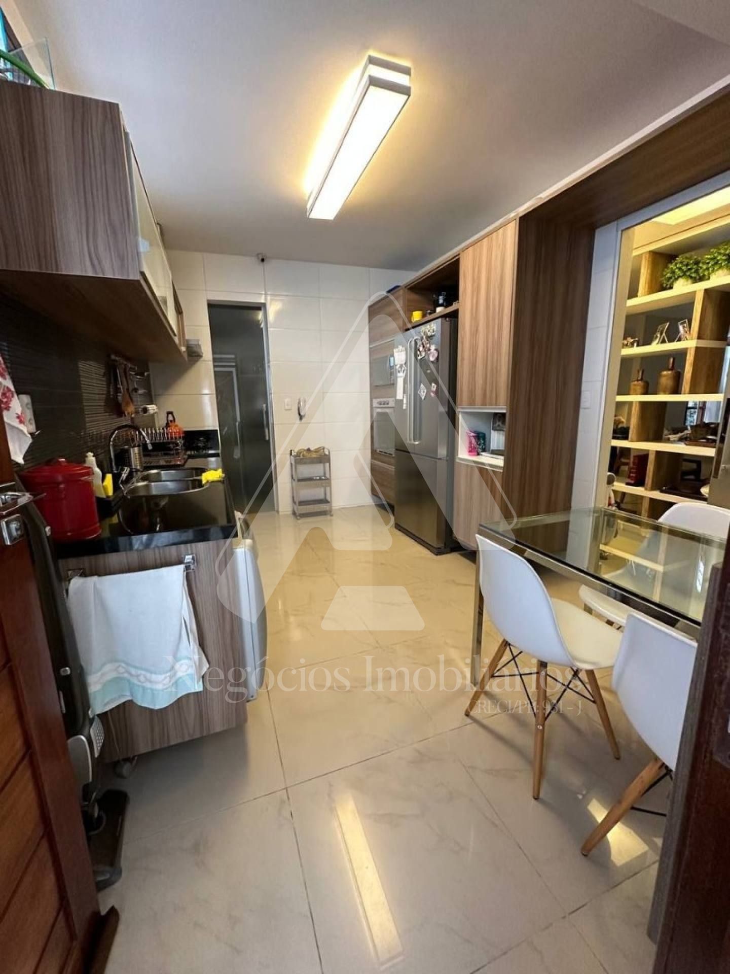 Casa à venda com 3 quartos, 206m² - Foto 18