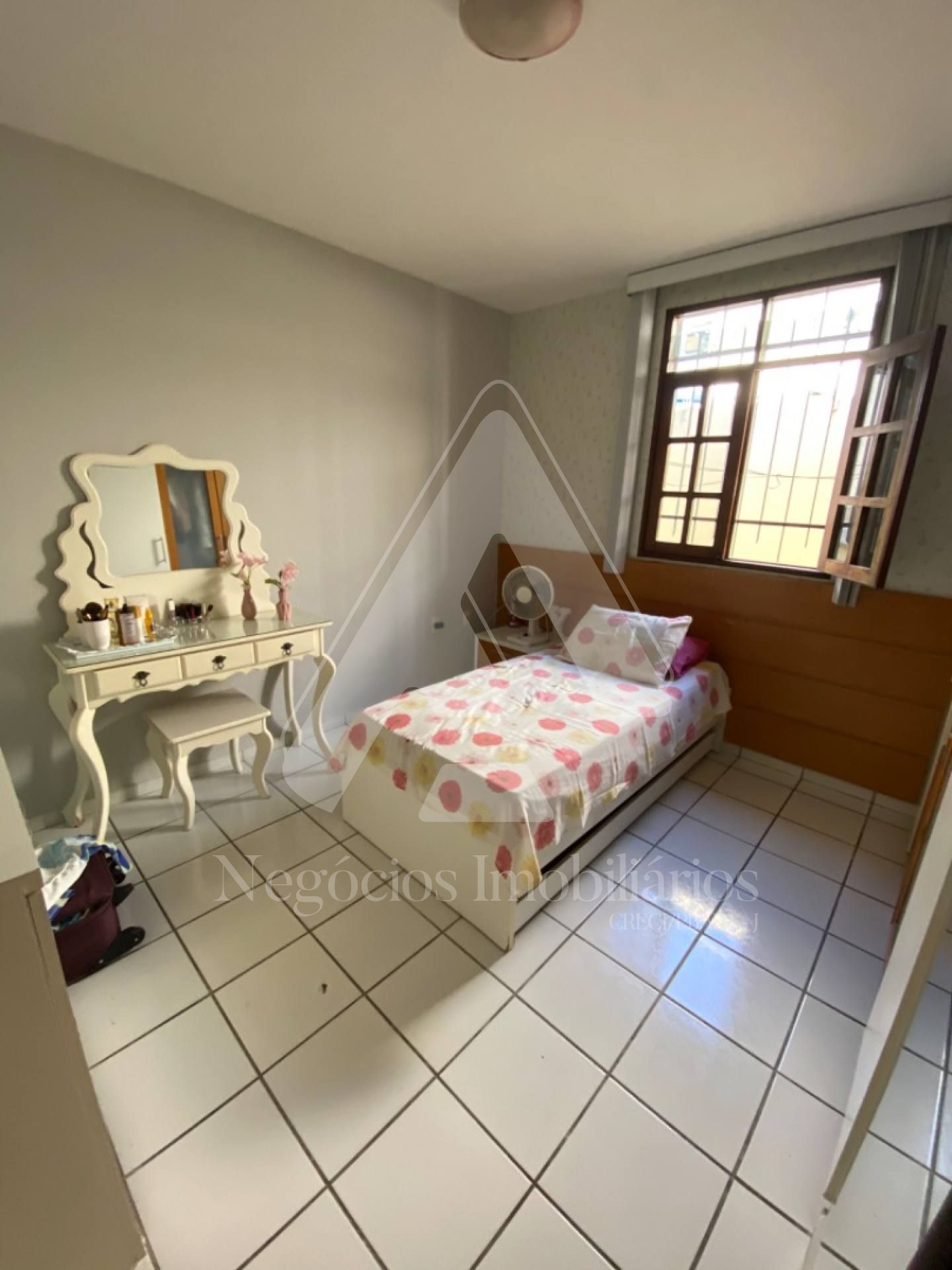 Casa à venda com 3 quartos, 250m² - Foto 18