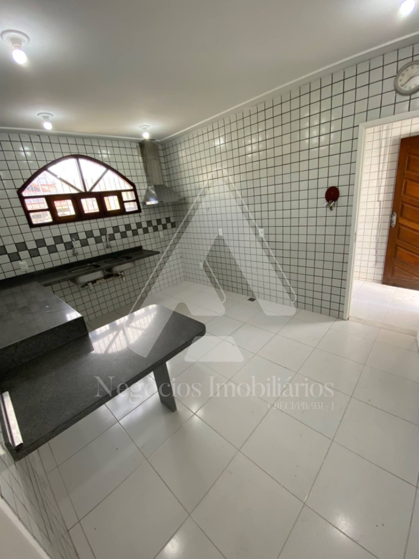 Casa à venda com 3 quartos, 360m² - Foto 5