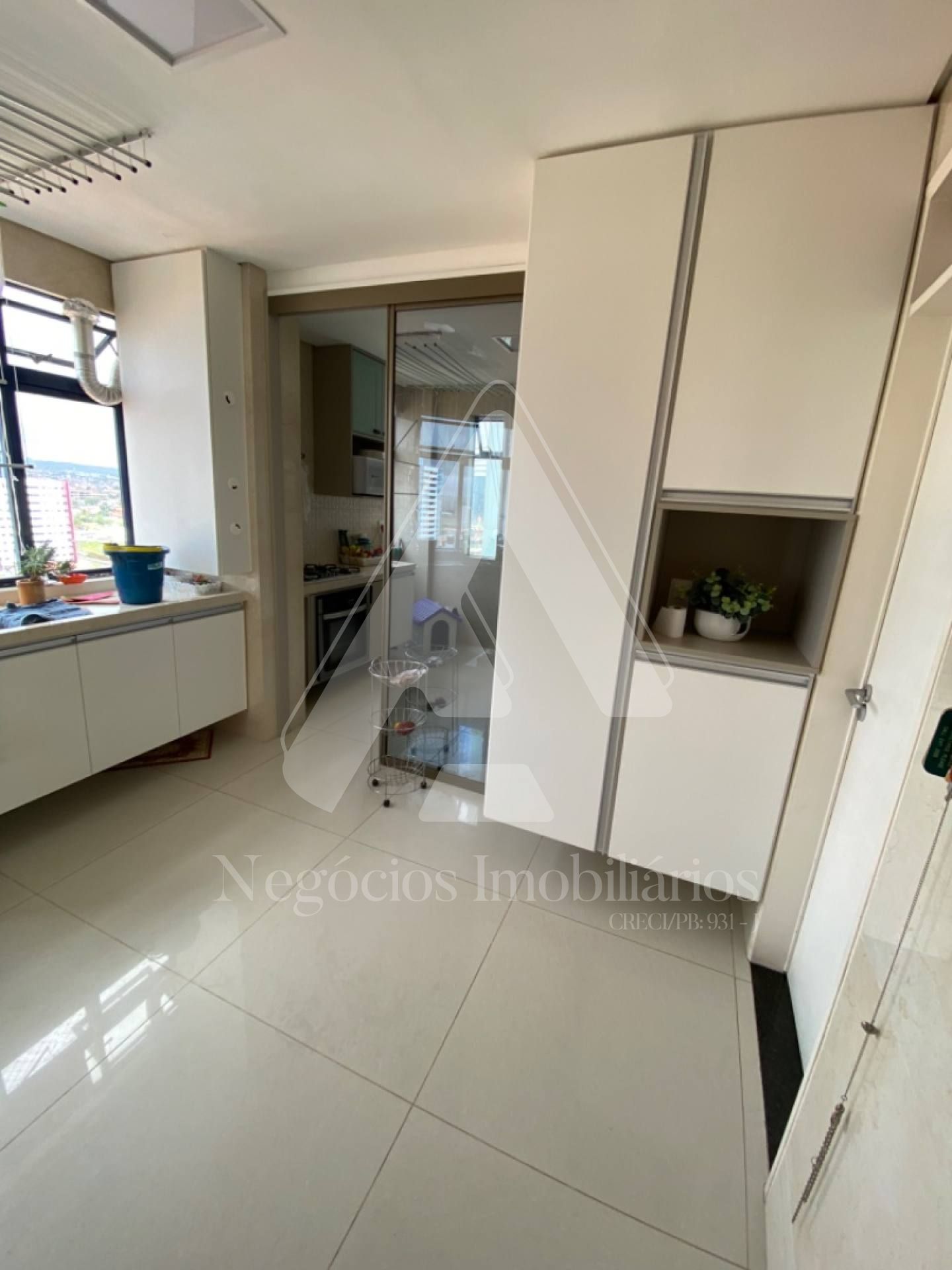 Apartamento à venda com 4 quartos, 320m² - Foto 18