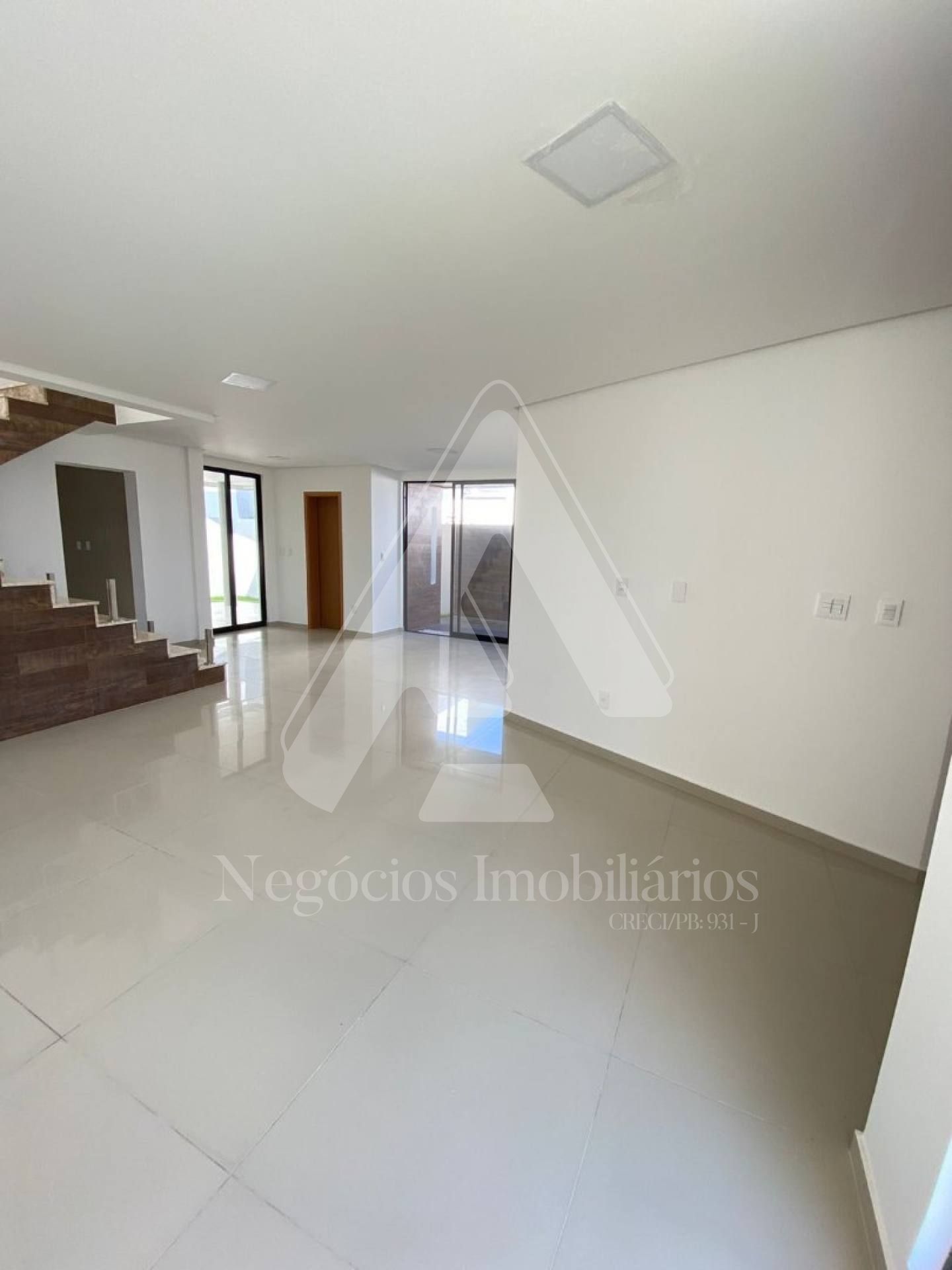 Apartamento à venda com 3 quartos, 244m² - Foto 4