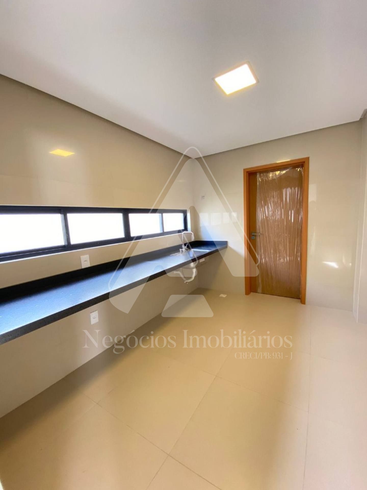 Apartamento à venda com 3 quartos, 244m² - Foto 5