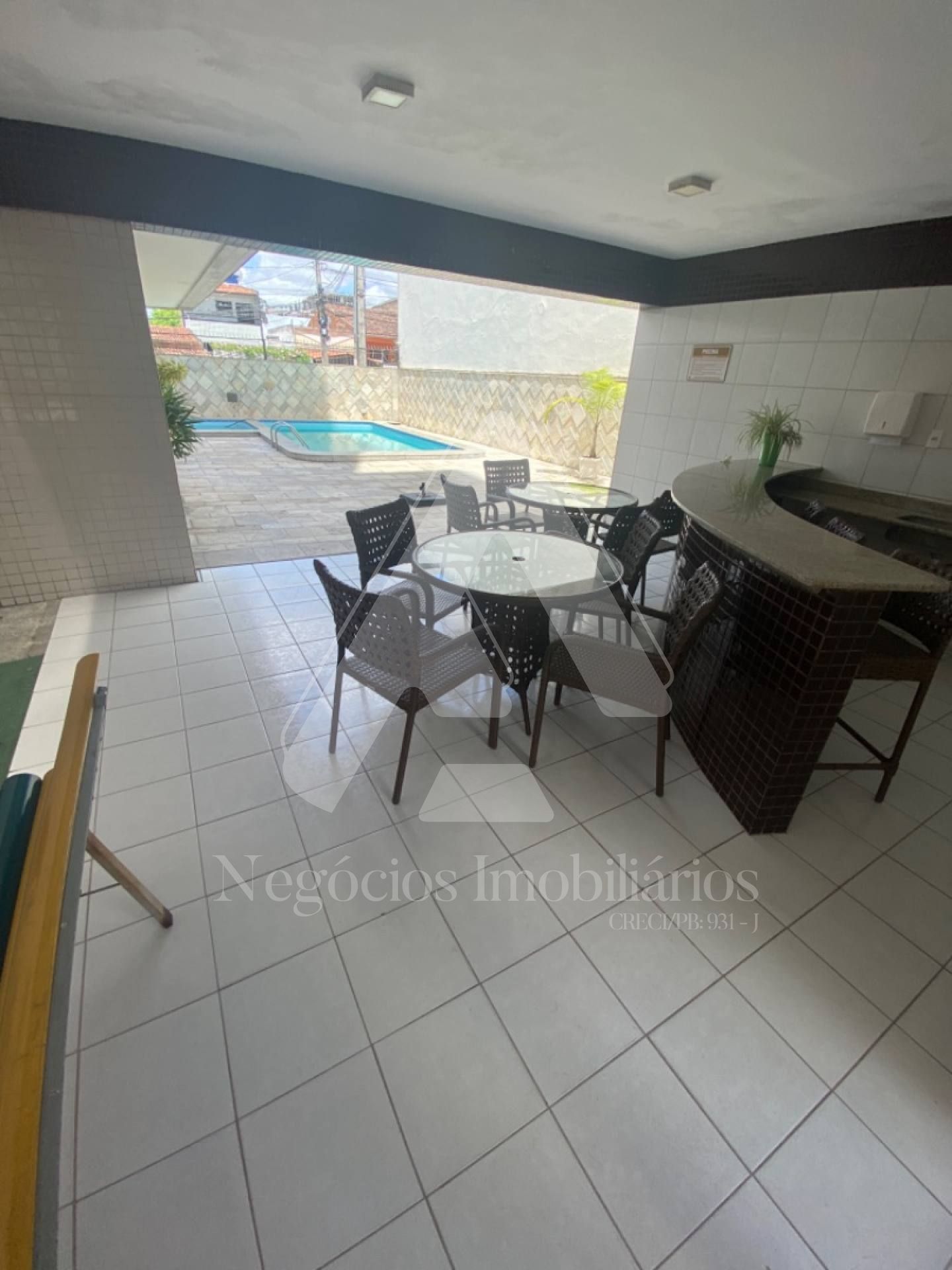 Apartamento à venda com 3 quartos, 106m² - Foto 3