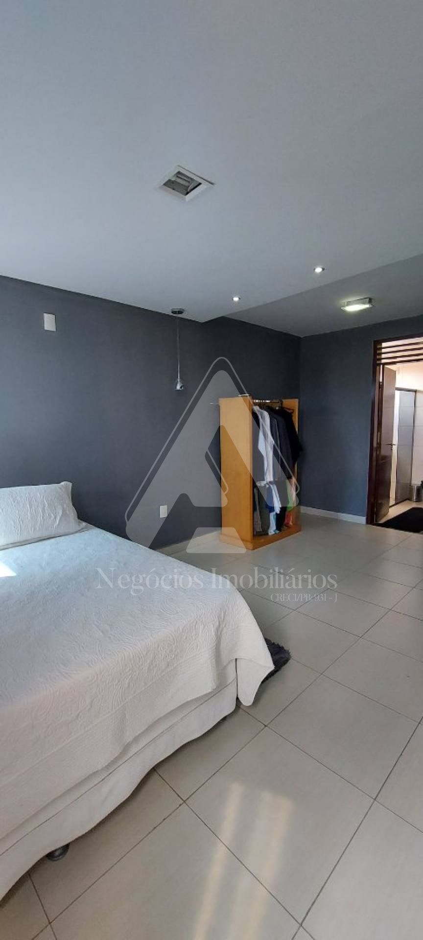 Casa à venda com 5 quartos, 440m² - Foto 4