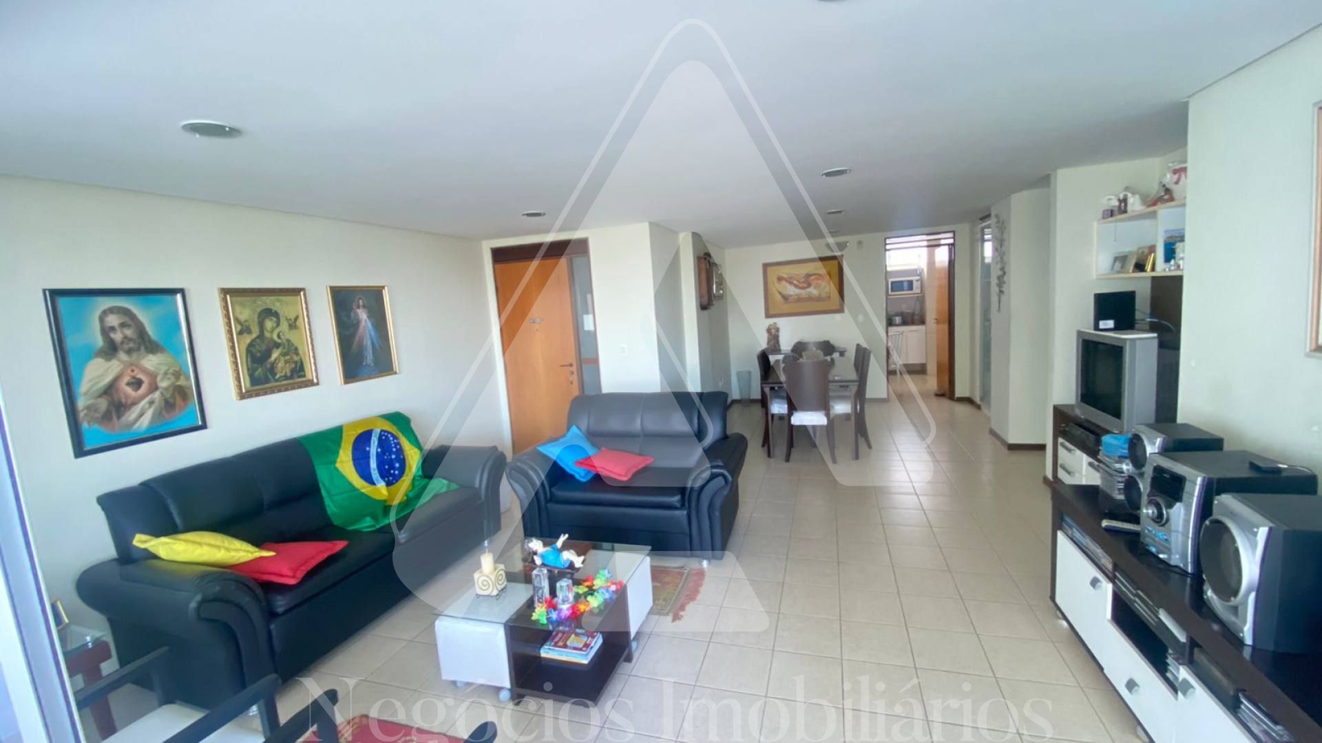 Apartamento à venda com 3 quartos, 171m² - Foto 3