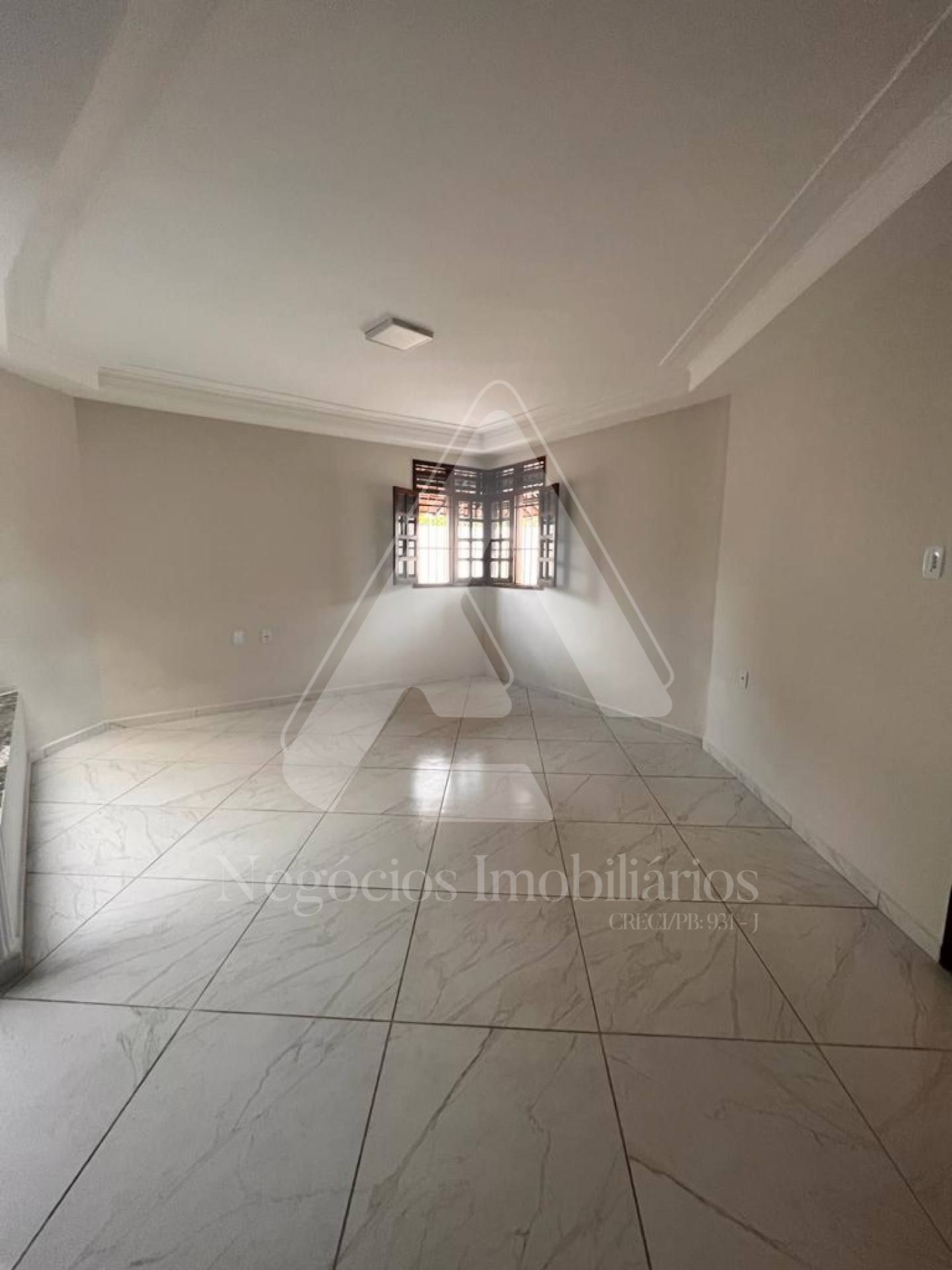 Casa à venda com 3 quartos, 160m² - Foto 3