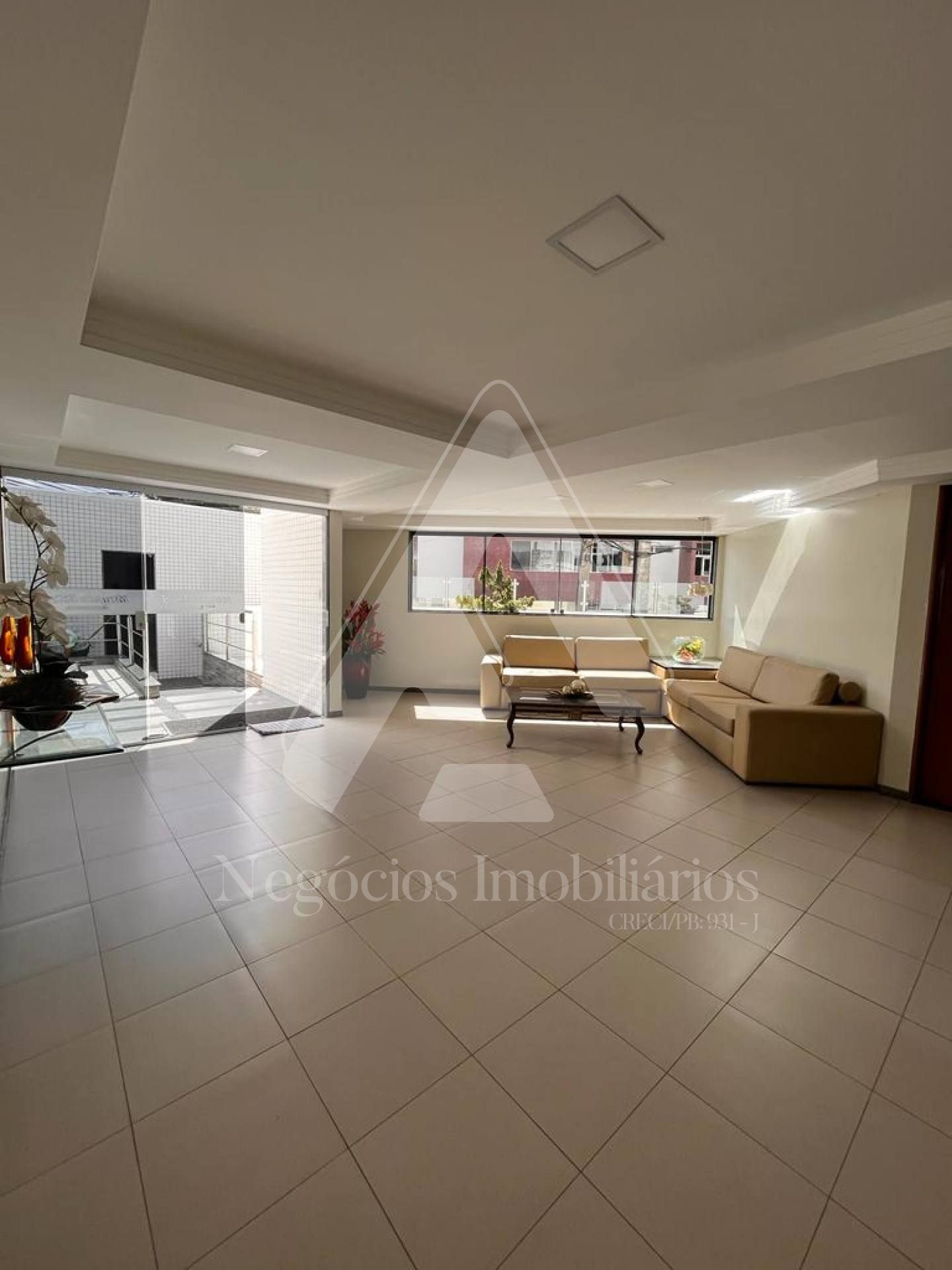 Apartamento à venda com 3 quartos, 97m² - Foto 3